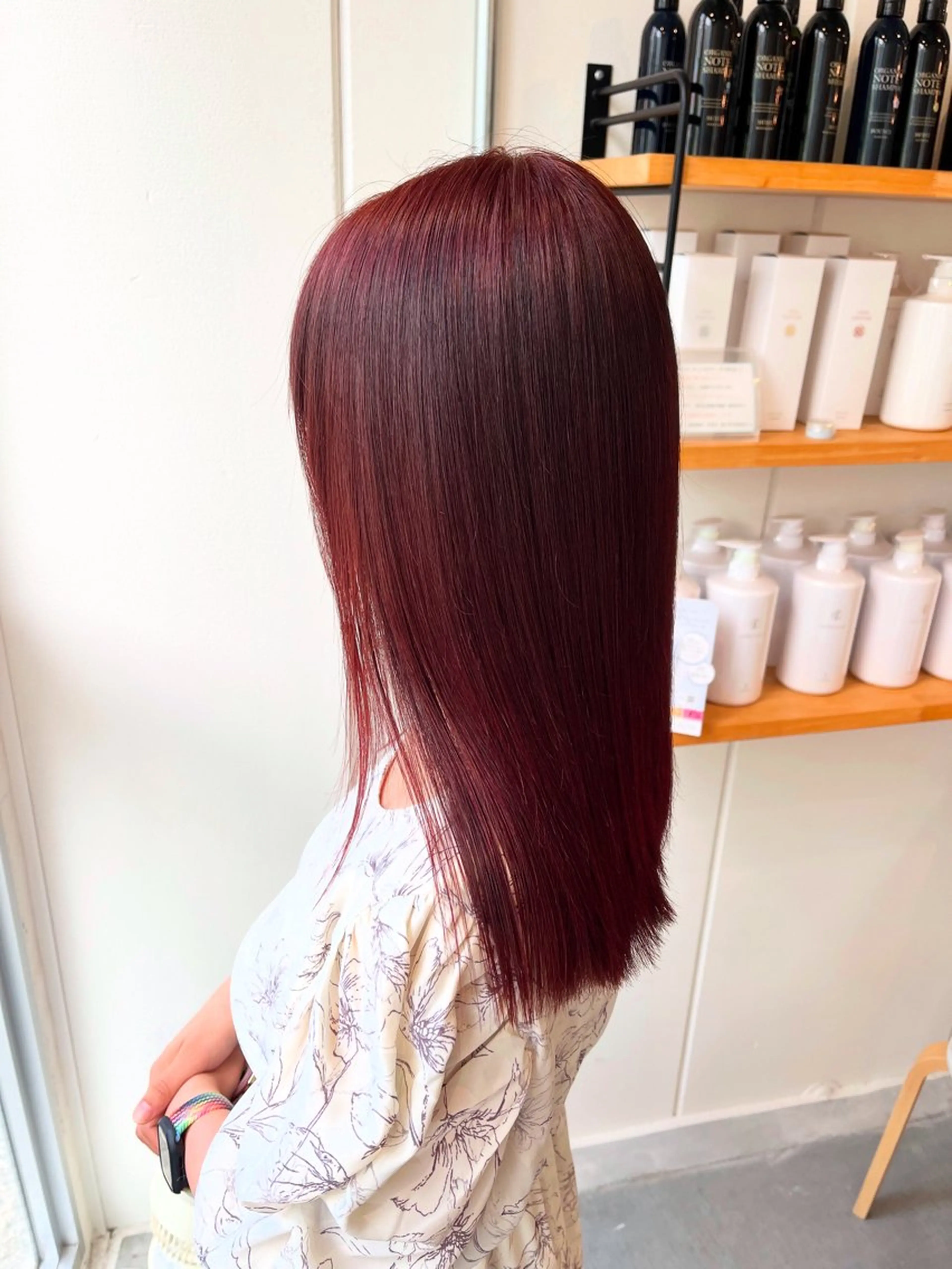 セミロング ヘアカラー わだ なつきのヘアスタイル