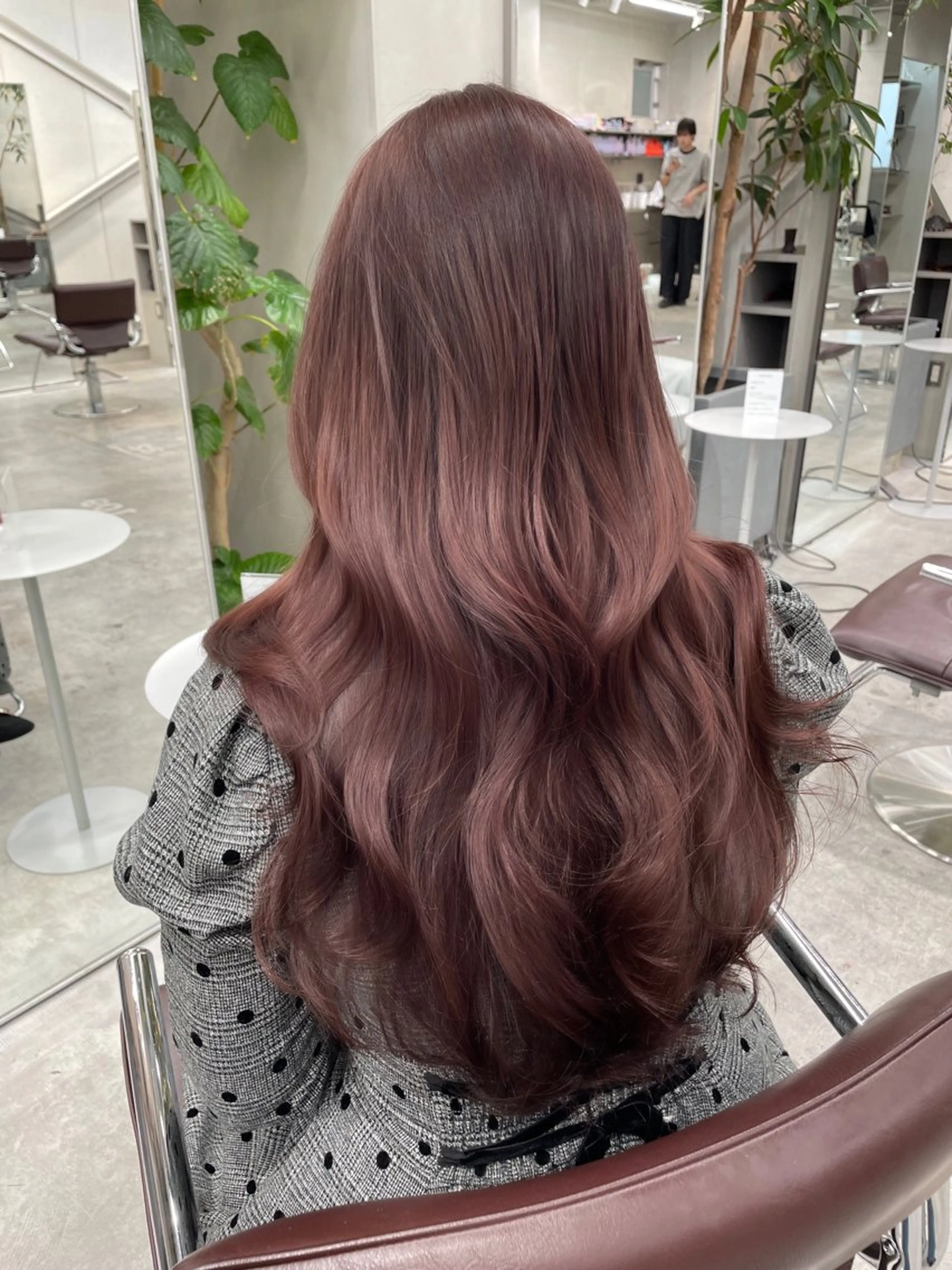 ロング カラー ヘアアレンジ ブラウンカラー ピンクカラー ピンクブラウン トリートメント the path shogo🌻のヘアスタイル