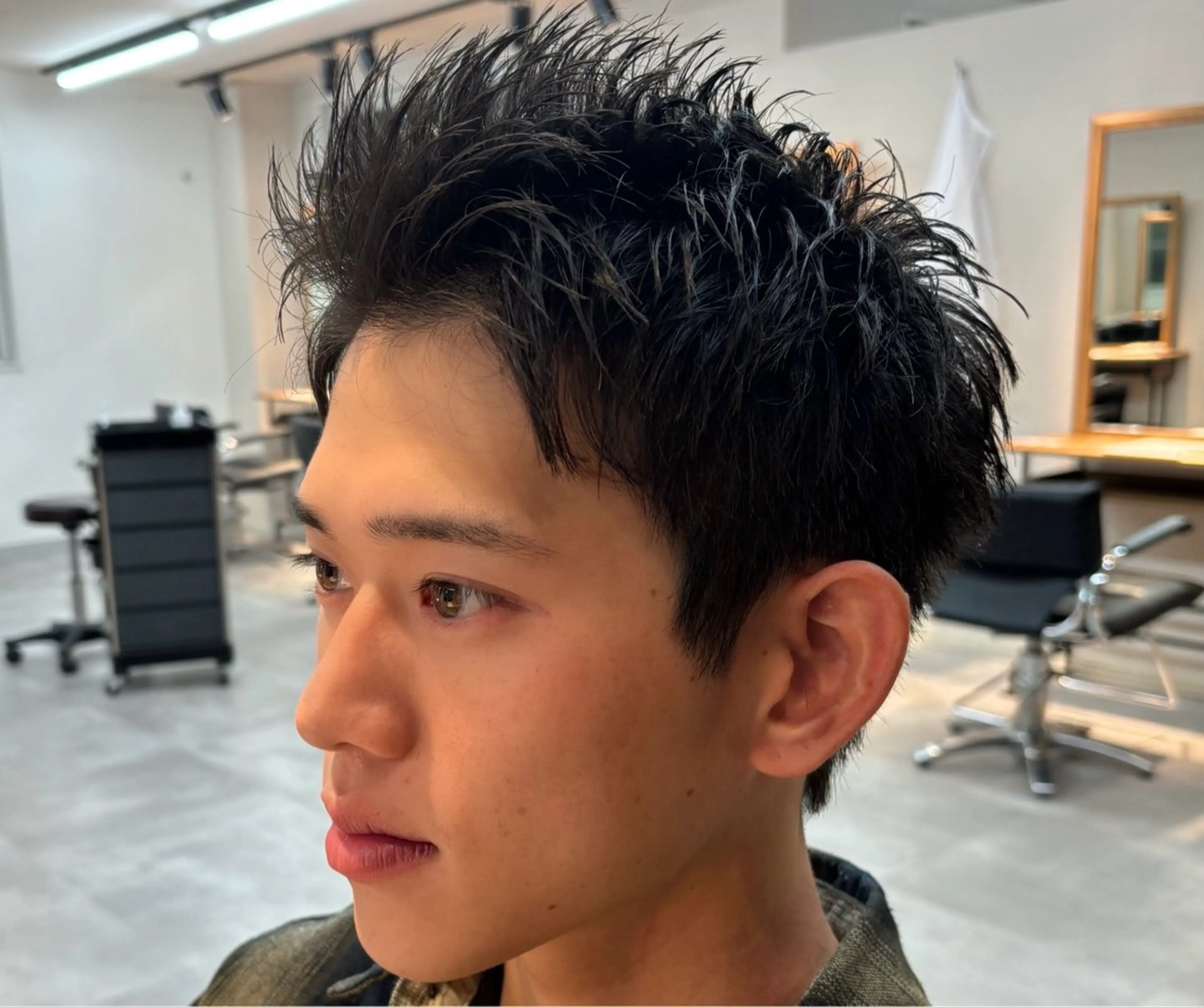 メンズ アップバング フェザーパーマ/短髪 /メンズカット/保立のヘアスタイル