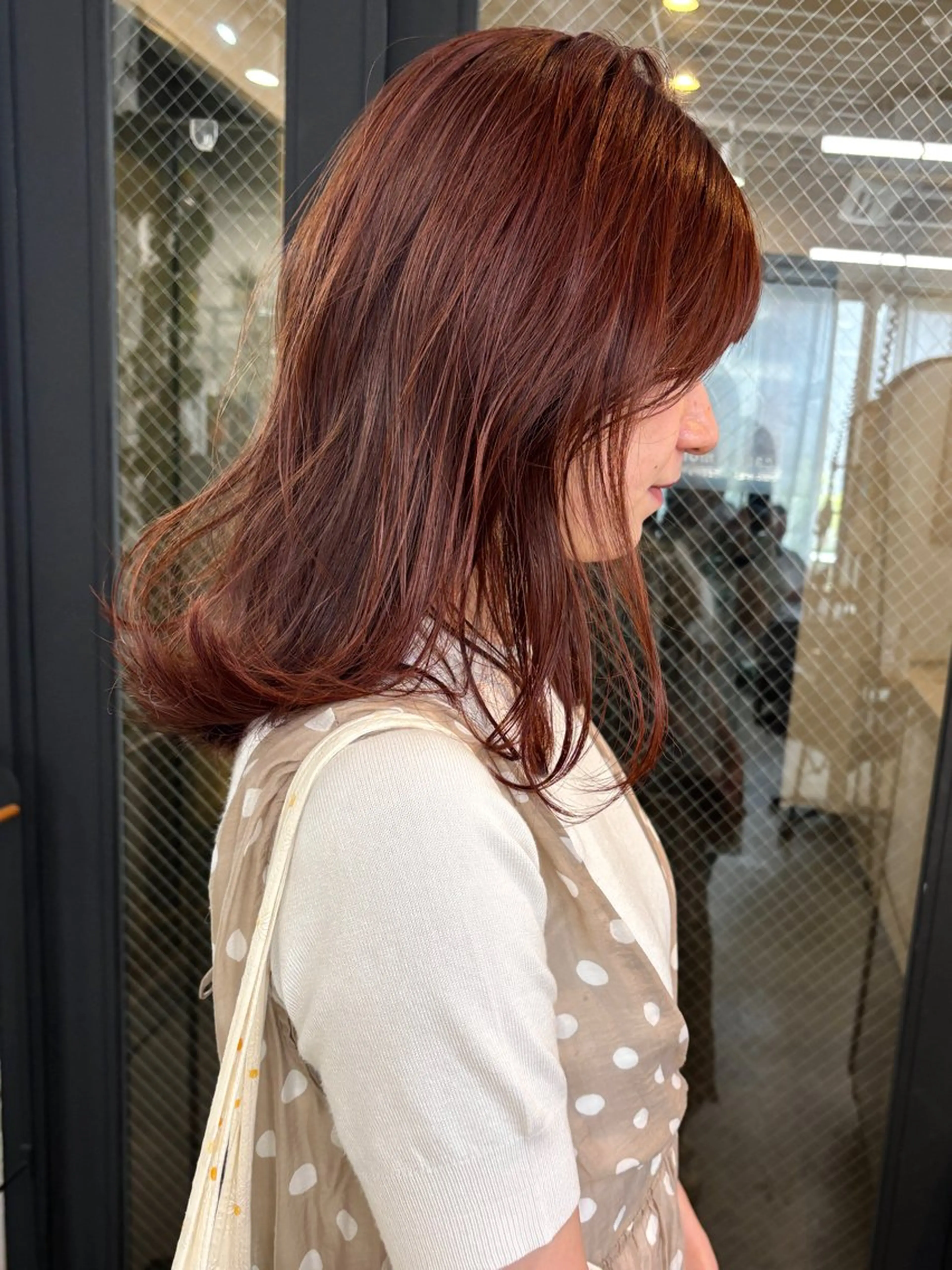 セミロング カラー ベージュカラー ブリーチ ボルドーカラー ブラウンカラー カシス ヘアカラー トリートメント 暖色カラー/天神/ ヘイマサクラのヘアスタイル