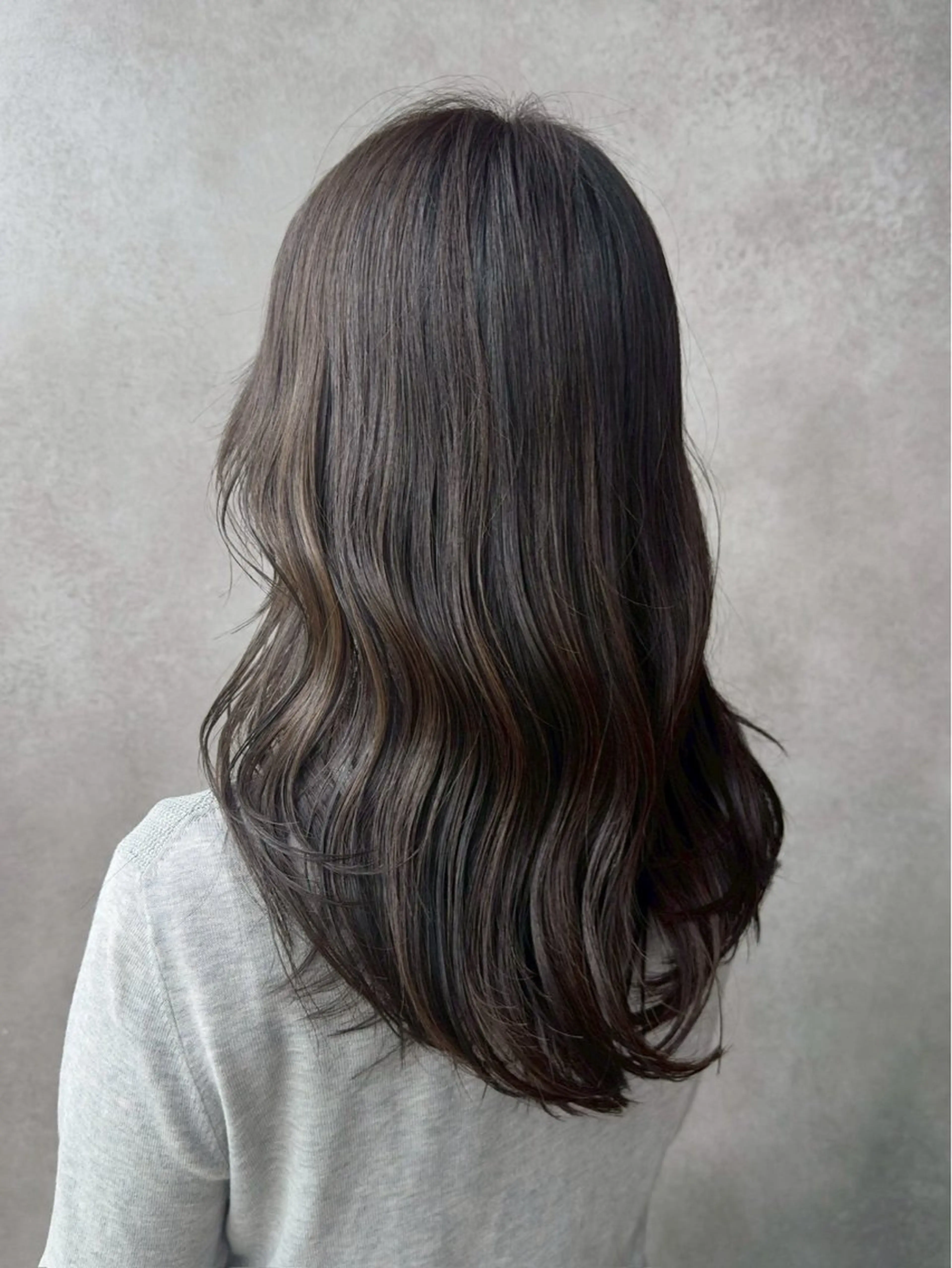 ロング 似合わせカット PLUSISM Velen所属・カラーリスト 鉄平のヘアスタイル