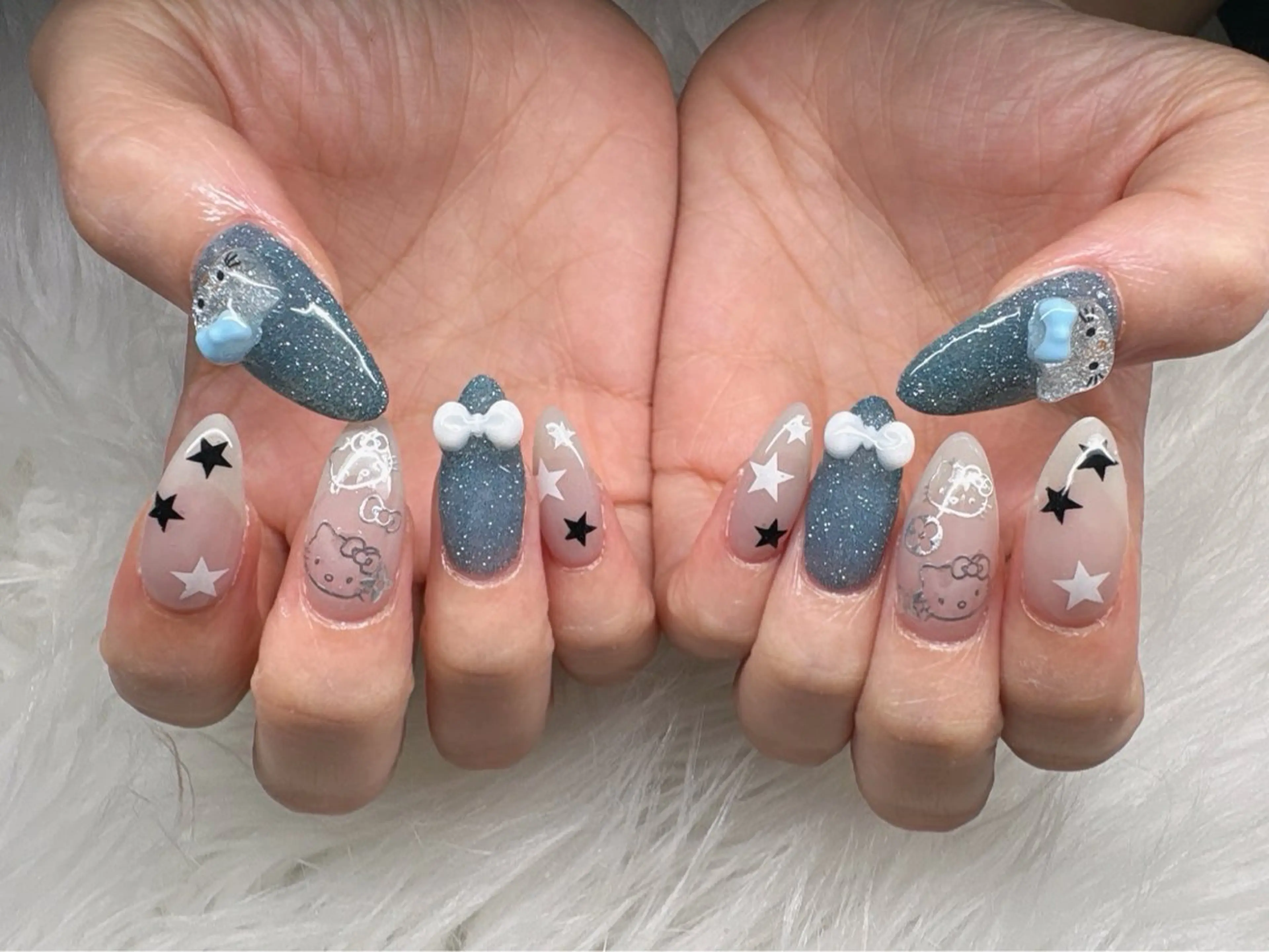 ネイル オーロラネイル フレンチネイル ガラスフレンチ ロングネイル マグネットネイル XIMINANAIL SALON堀江店のネイルデザイン