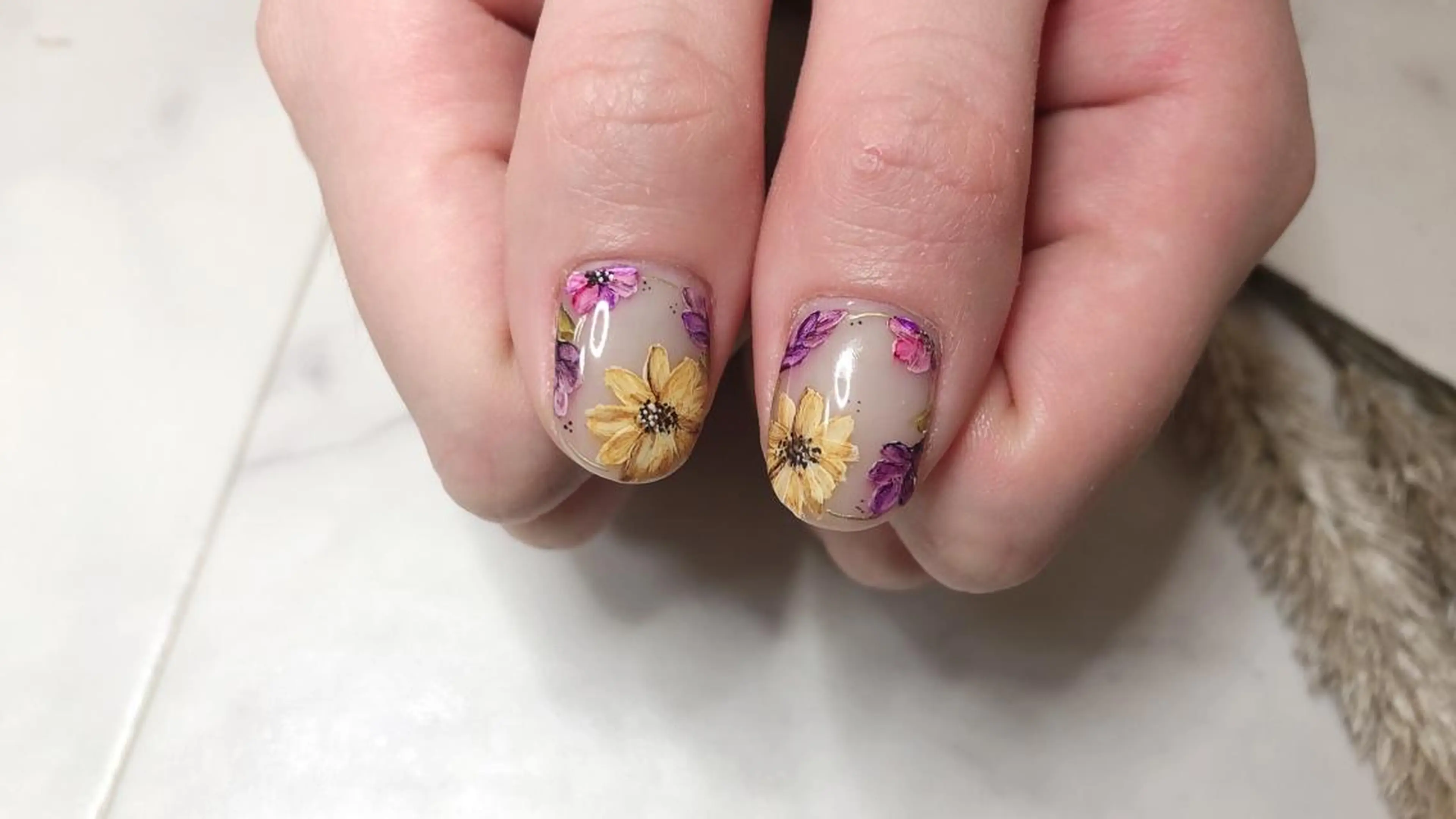 ネイル フラワーネイル シンプルネイル EMIKOのネイルデザイン