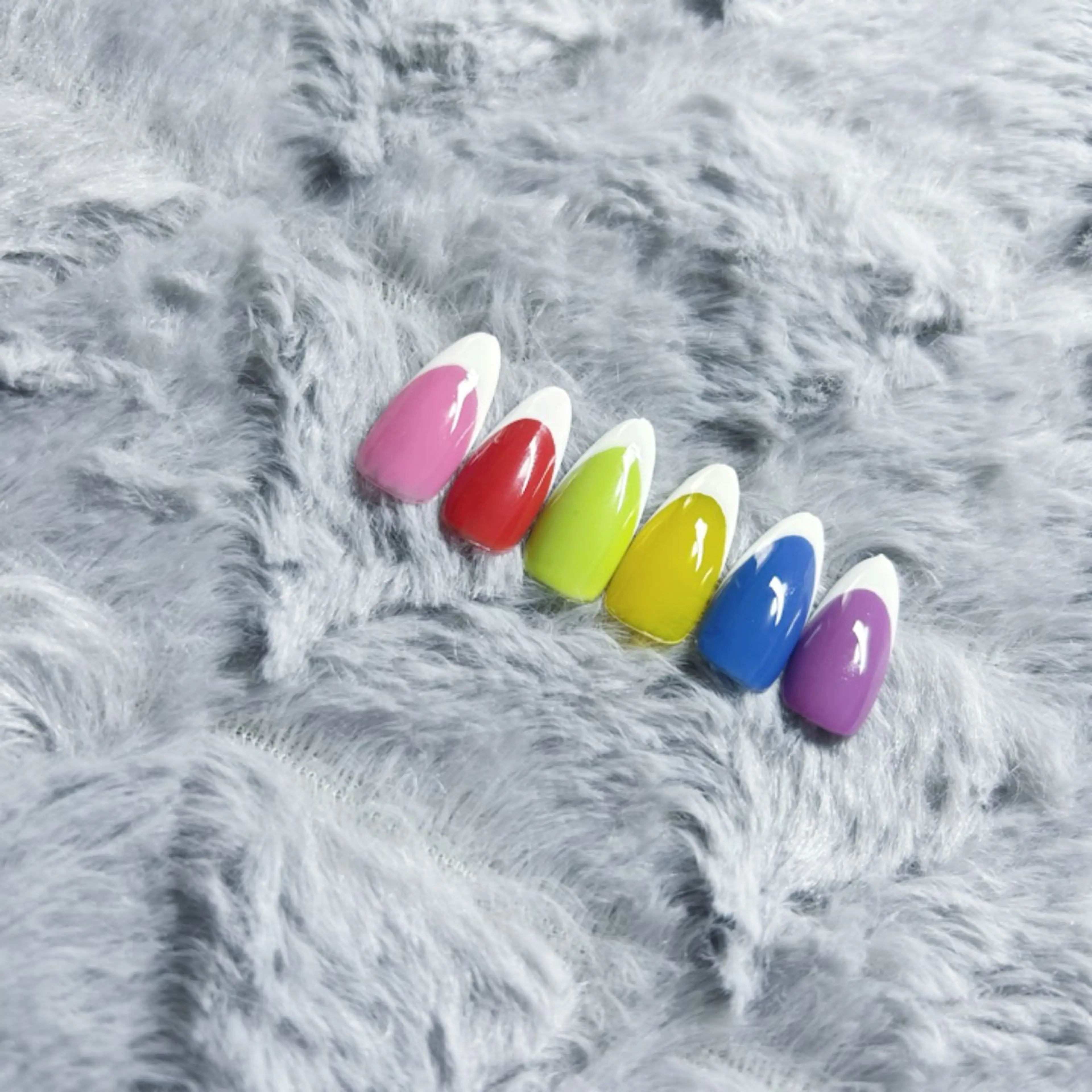 ネイル フレンチネイル ハンドネイル ANNE綾瀬店 eriのネイルデザイン