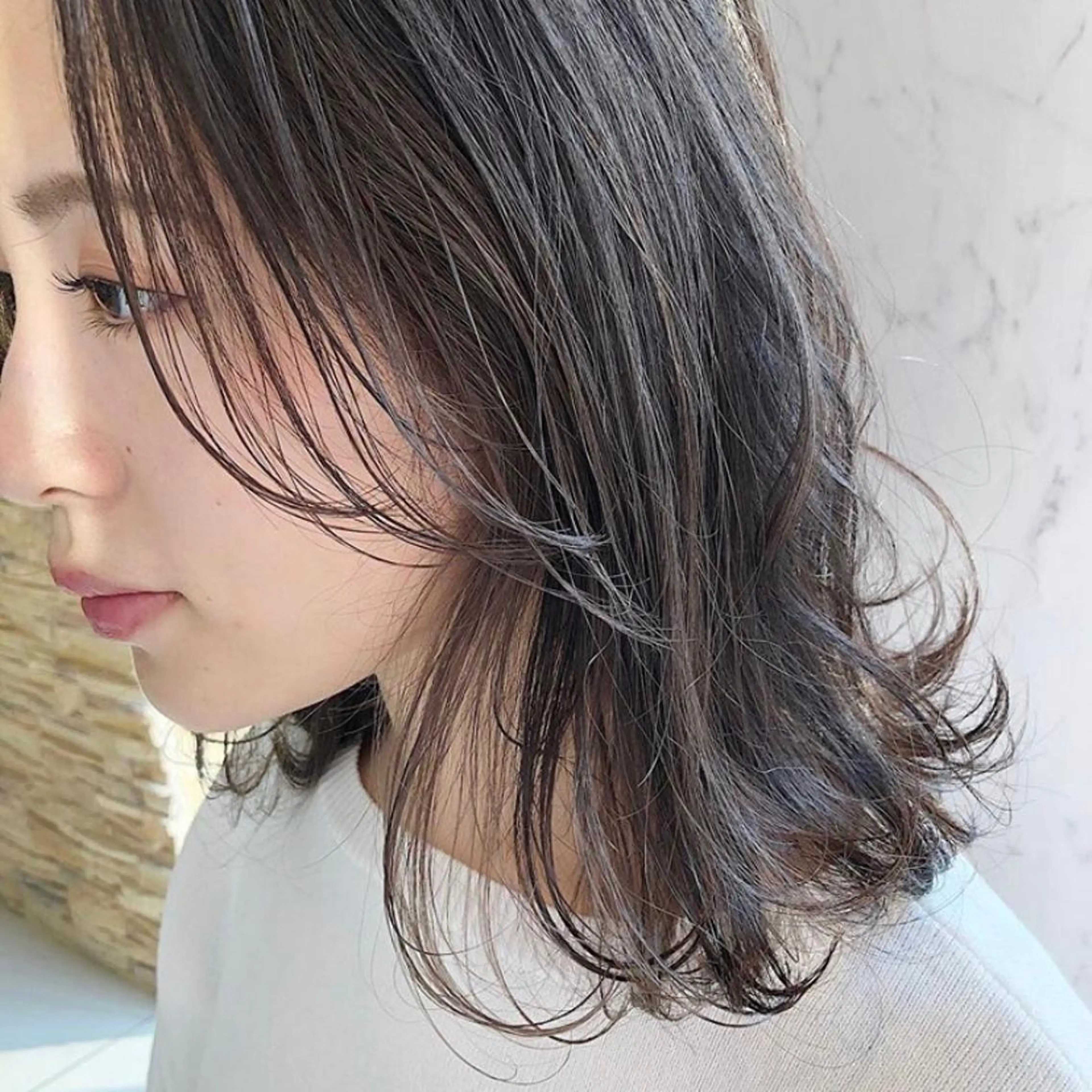 ミディアム カラー カット ヘアカラー トリートメント ヘッドスパ 小田 莉加子のヘアスタイル