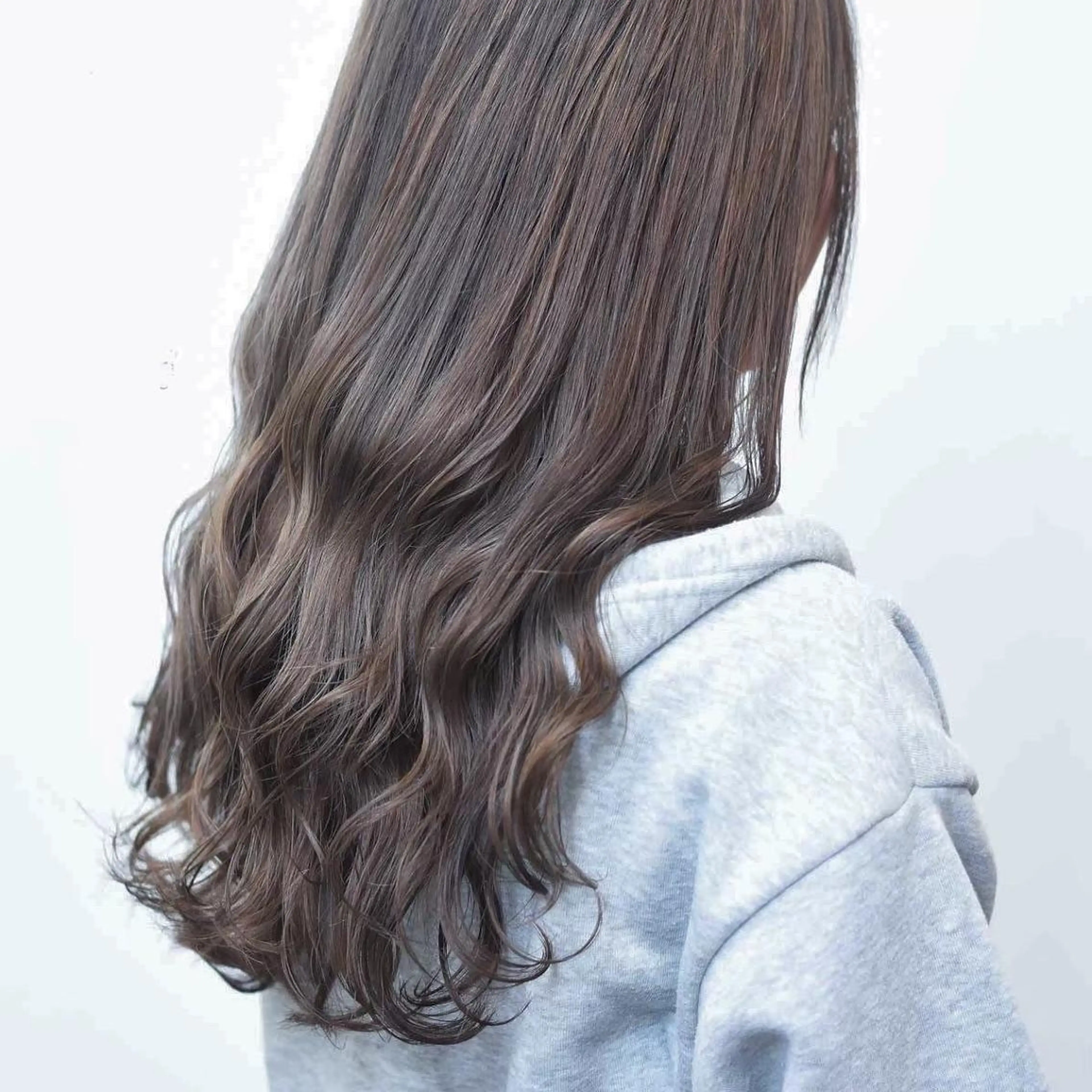 カラー Atem ☀️大町店のヘアスタイル