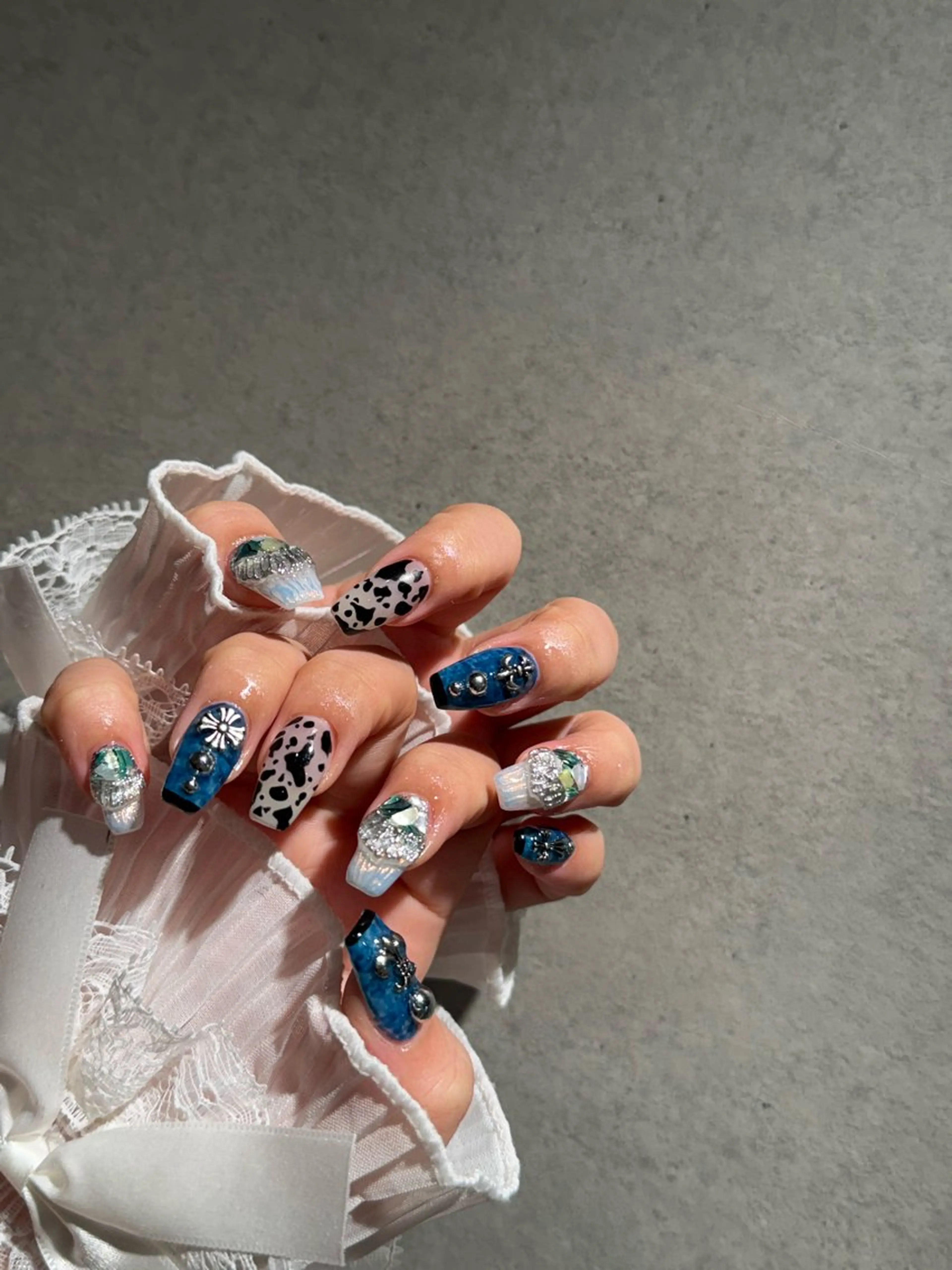 ネイル I-nailロング /ワンホン/キラキラのネイルデザイン