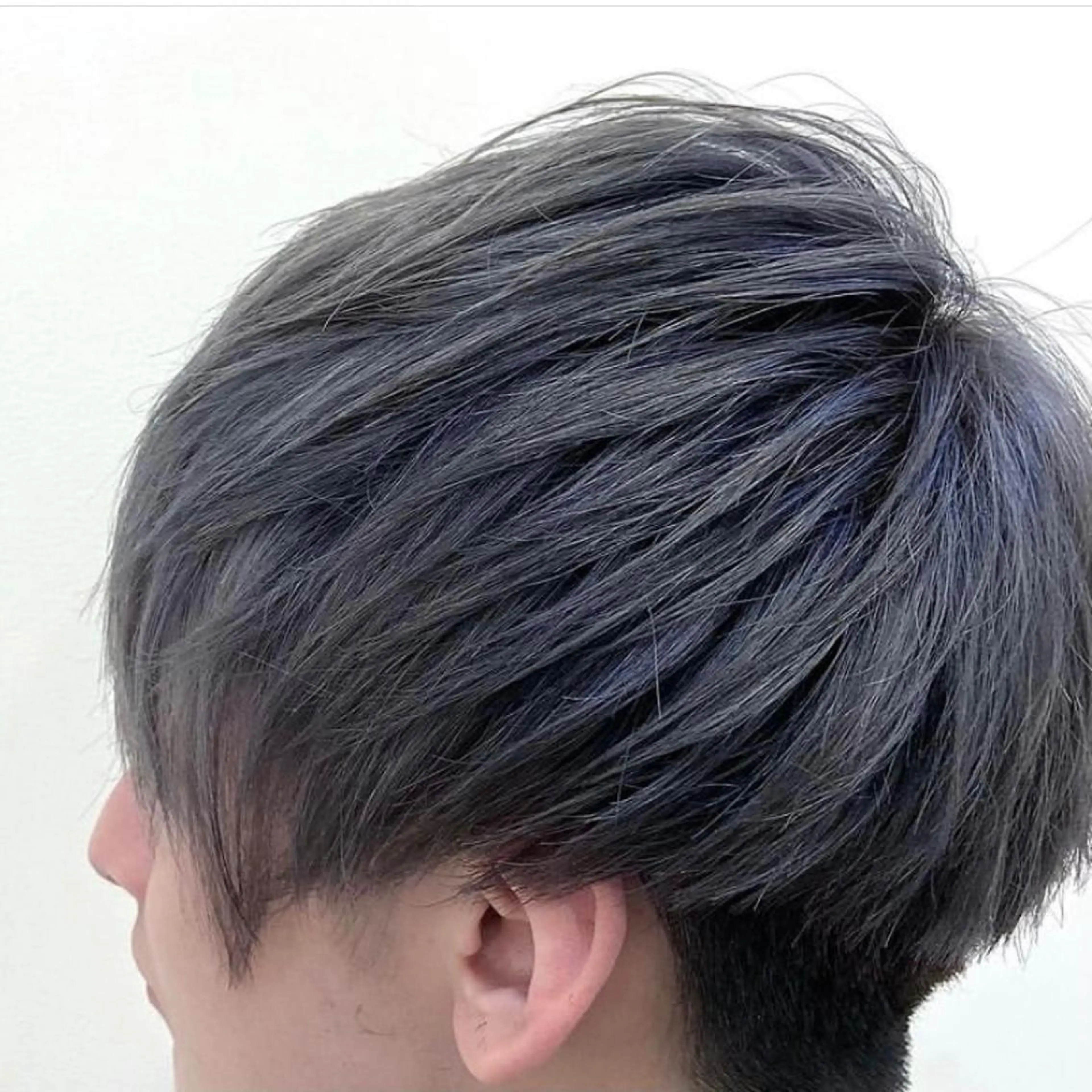 ショート カラー メンズ 杉木 勝太のヘアスタイル