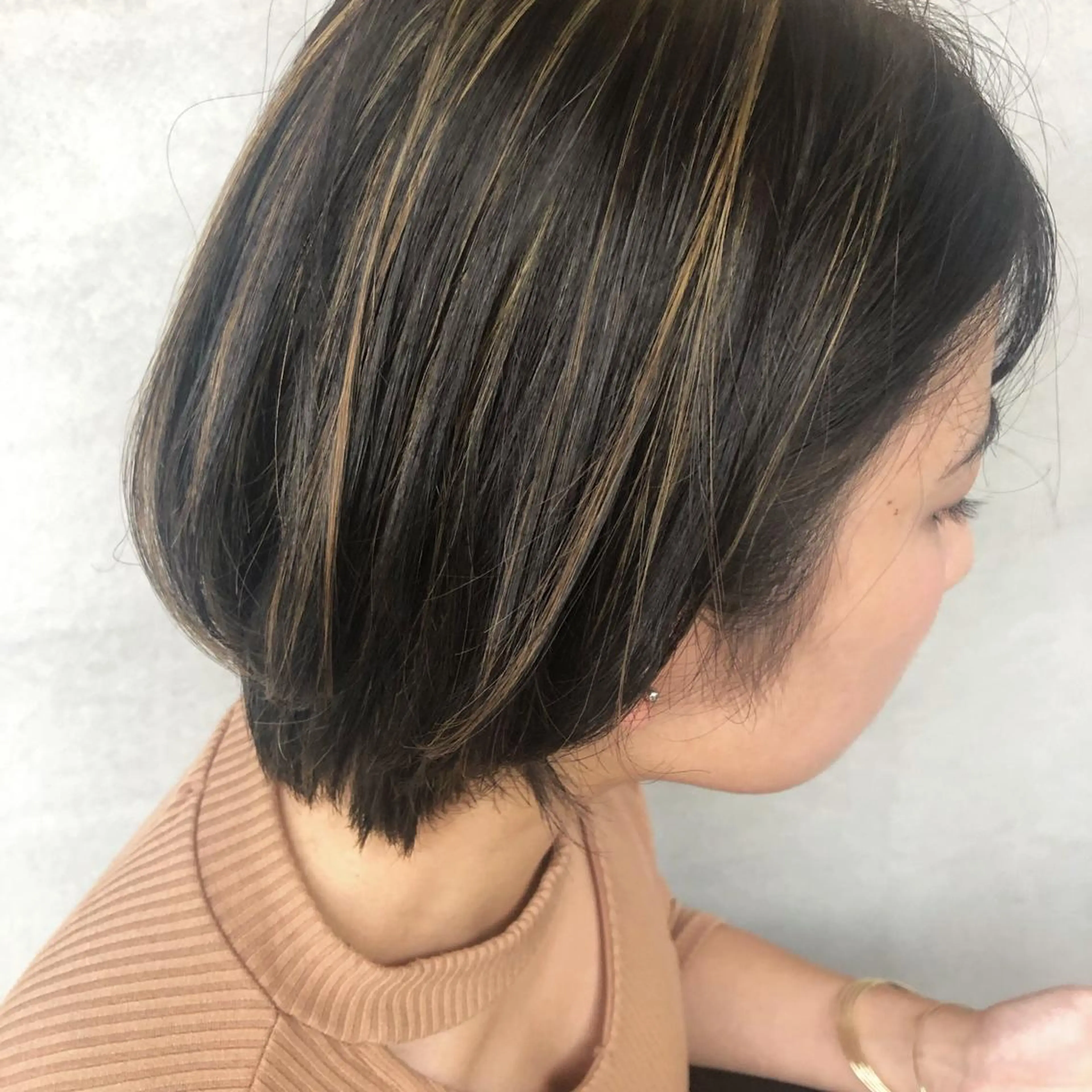 ショート カラー ヘアカラー 小森 樹奈のヘアスタイル