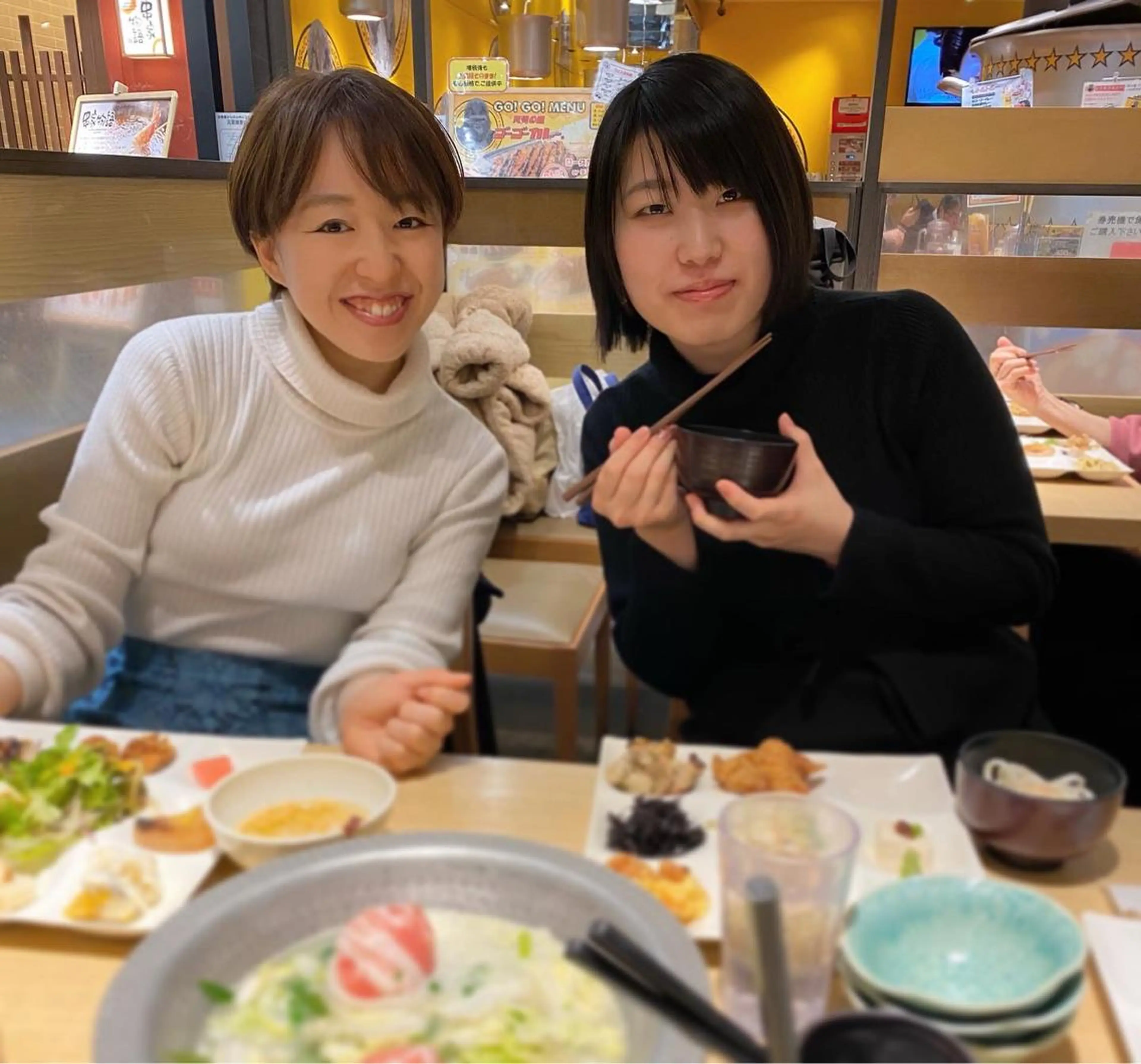 ミディアム カラー パーマ ヘアアレンジ メンズ キッズ ネイル マツエク・マツパ ニキビ跡専門サロン Ａｉｎａのエステ・リラクイメージ