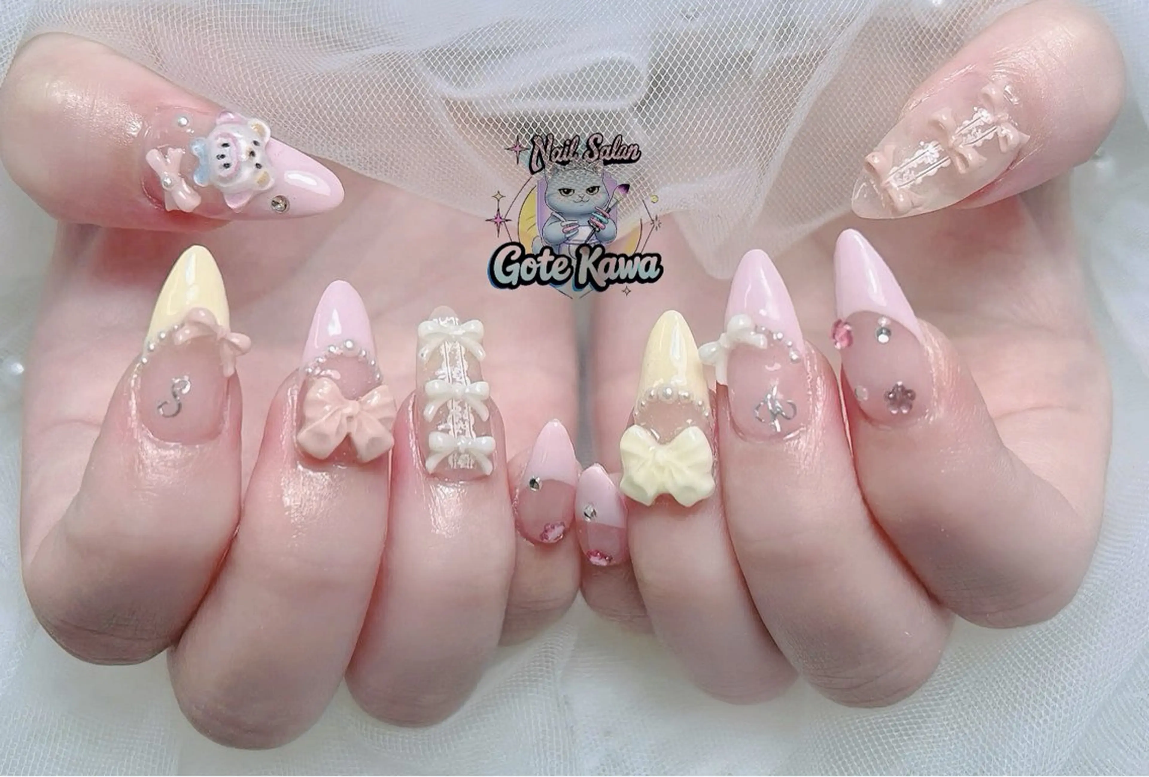 ネイル アートネイル キラキラネイル スカルプネイル ハンドネイル ハンドケア GOTE KAWA Nail Salon(ゴテかわ)所属・Gote Kawa nail salonのネイルデザイン
