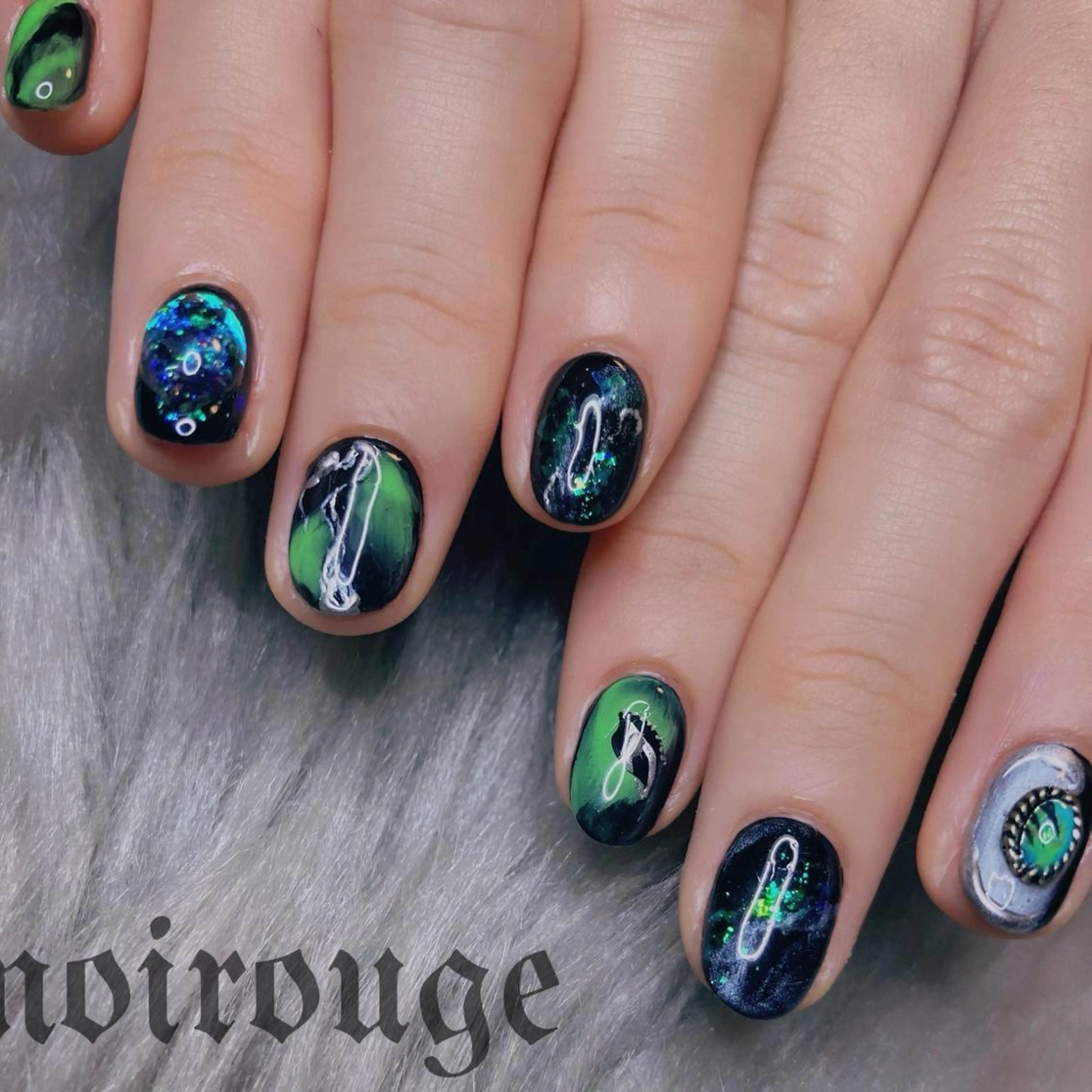 ネイル NOIROUGE所属・NOI ROUGEのネイルデザイン