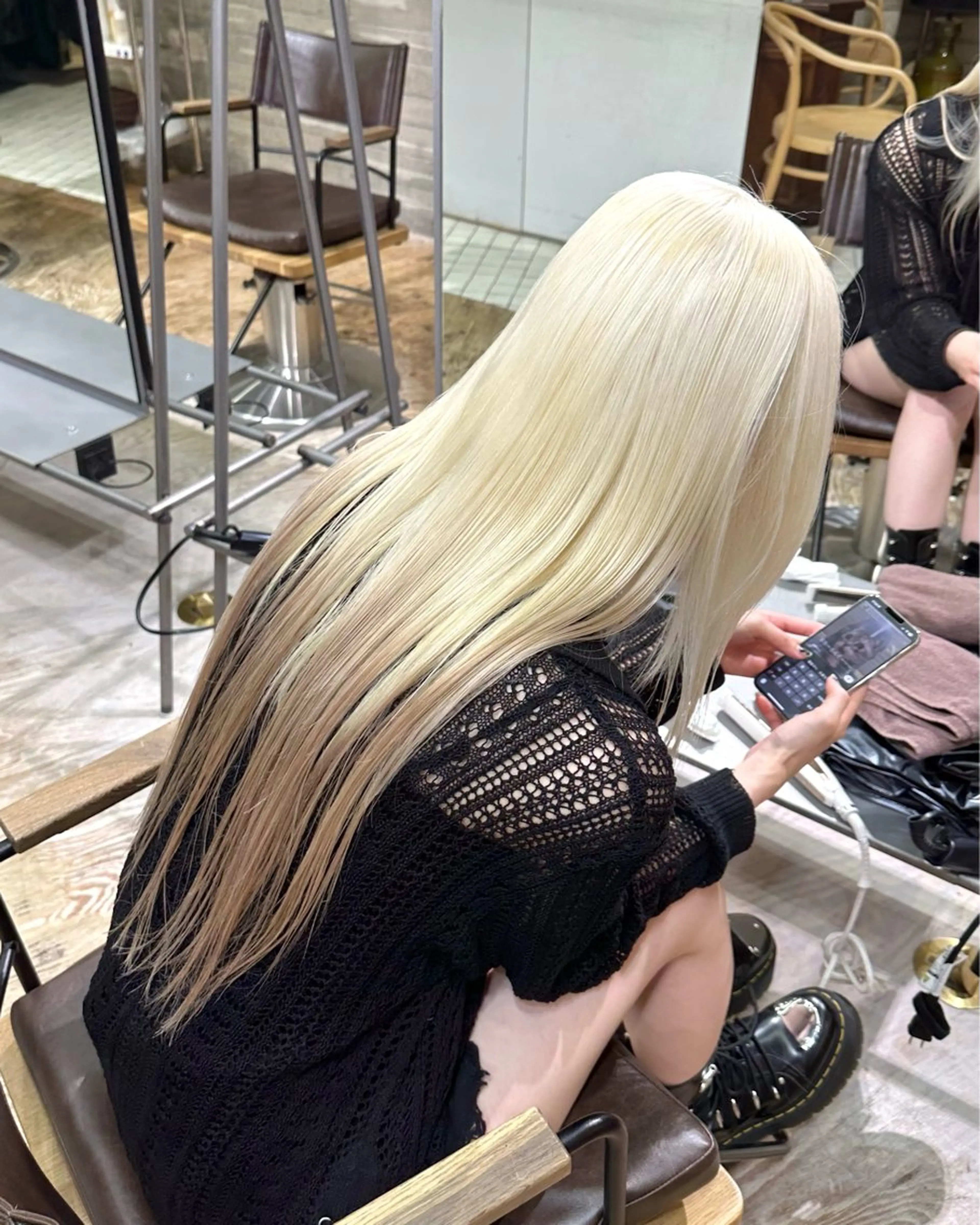 ロング ヘアカラー トリートメント 抜きっぱなしブロンド ササキカズマのヘアスタイル