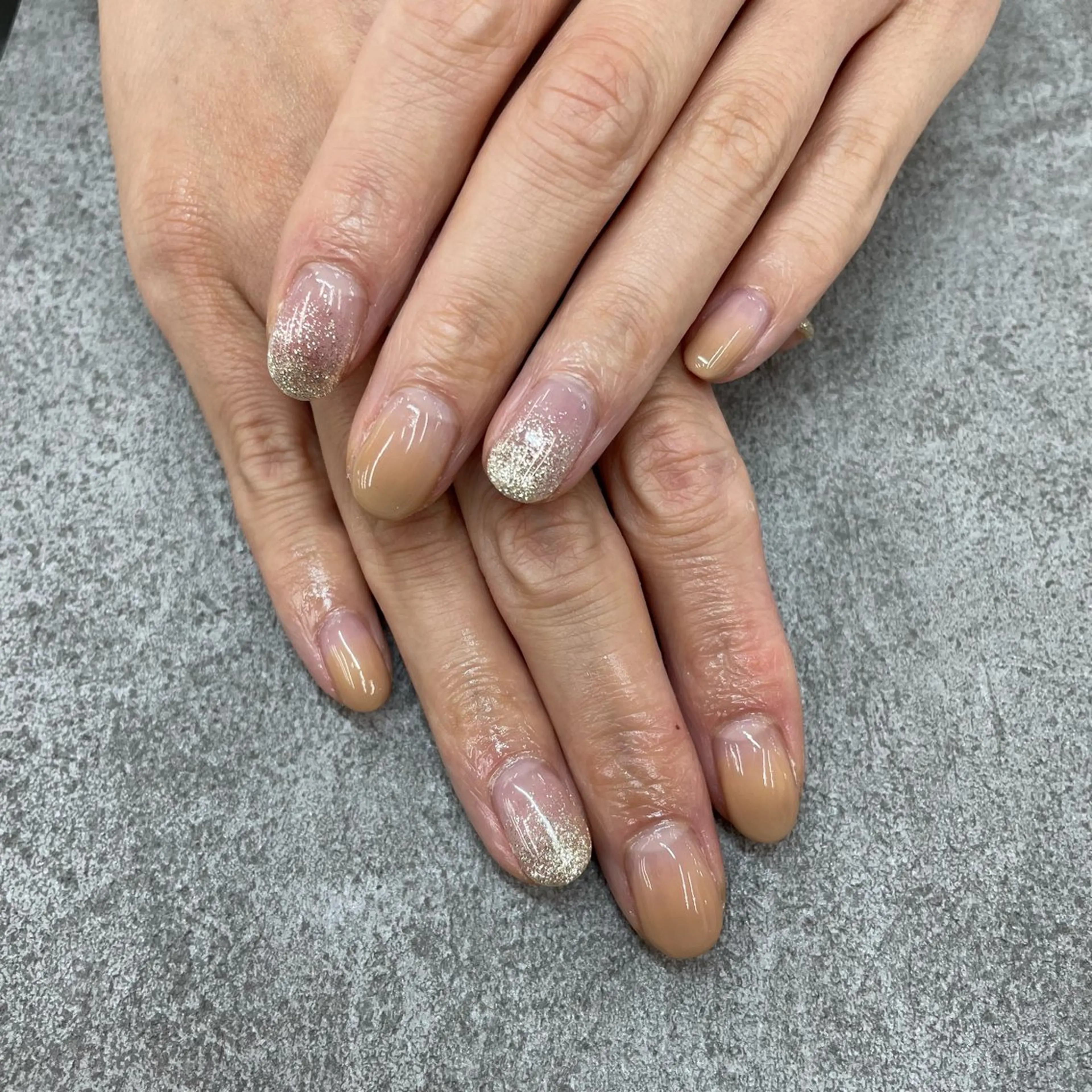 ネイル キラキラネイル ラメ(グリッター) ラメグラデーション MAXKELLY EMIのネイルデザイン