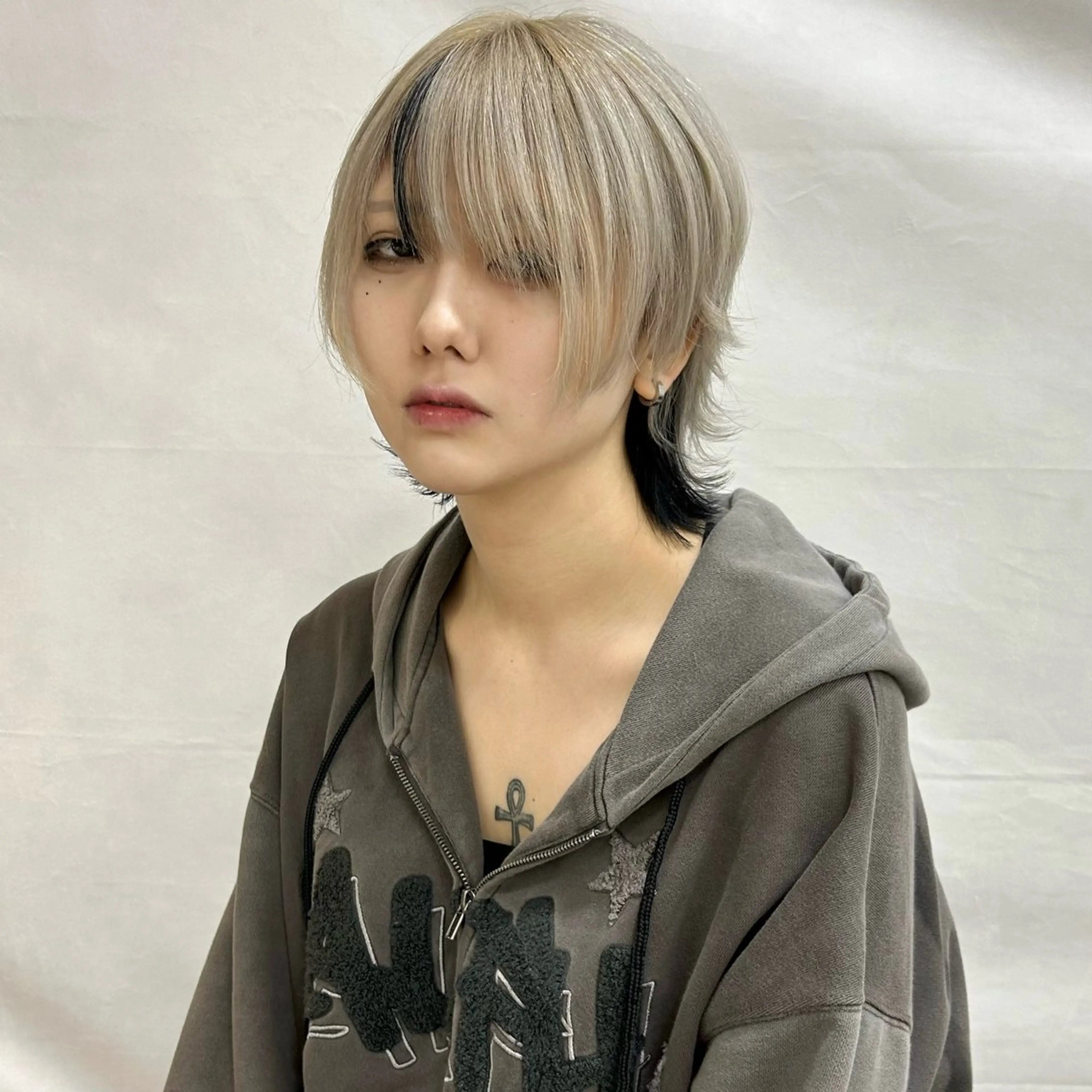 ショート カラー カット ヘアカラー ツヤハイトーン/ レイヤー💫mayuのヘアスタイル