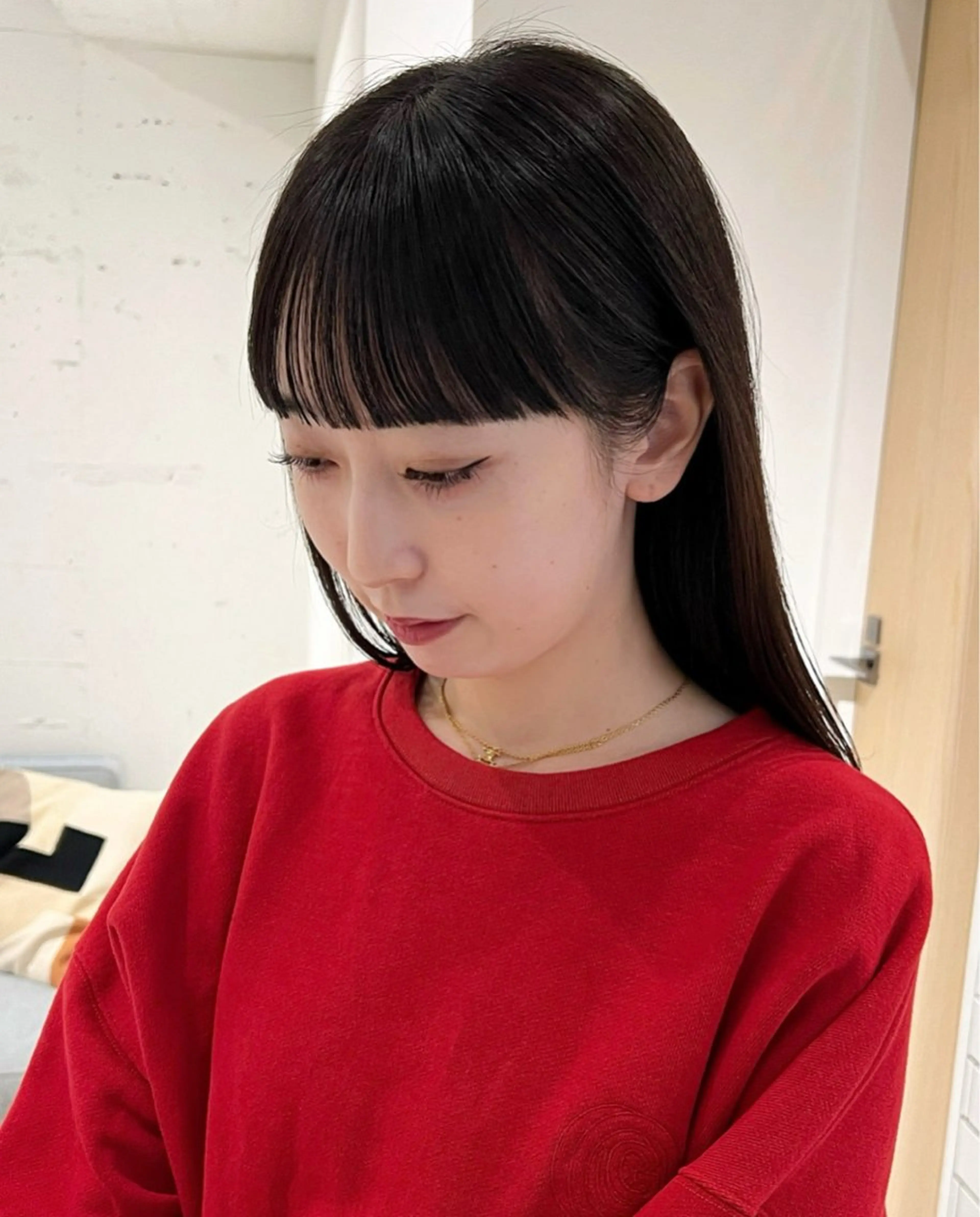 セミロング カット 峯田 優花のヘアスタイル