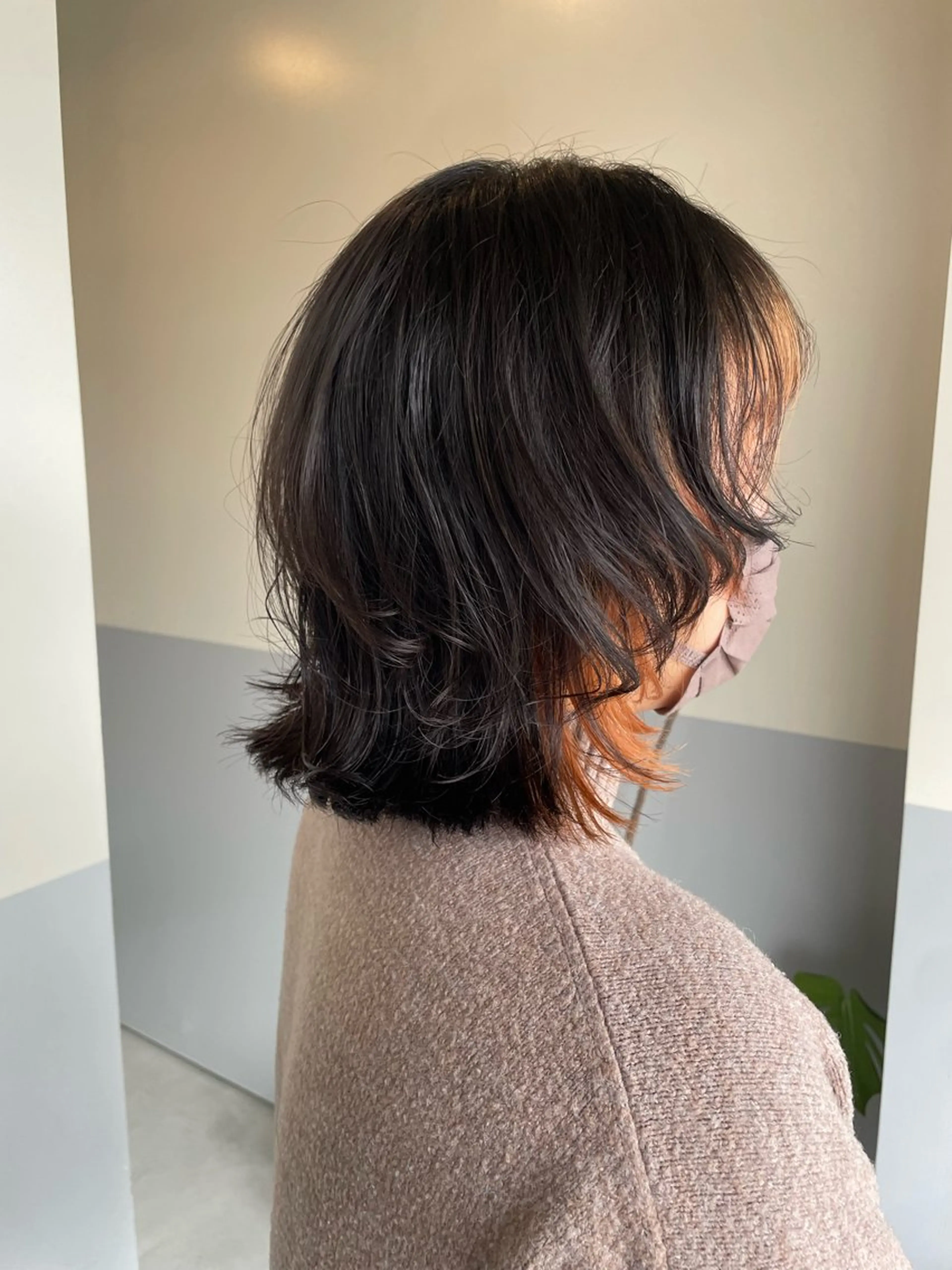 ミディアム くせ毛 レイヤーカット 小久保 里紗のヘアスタイル