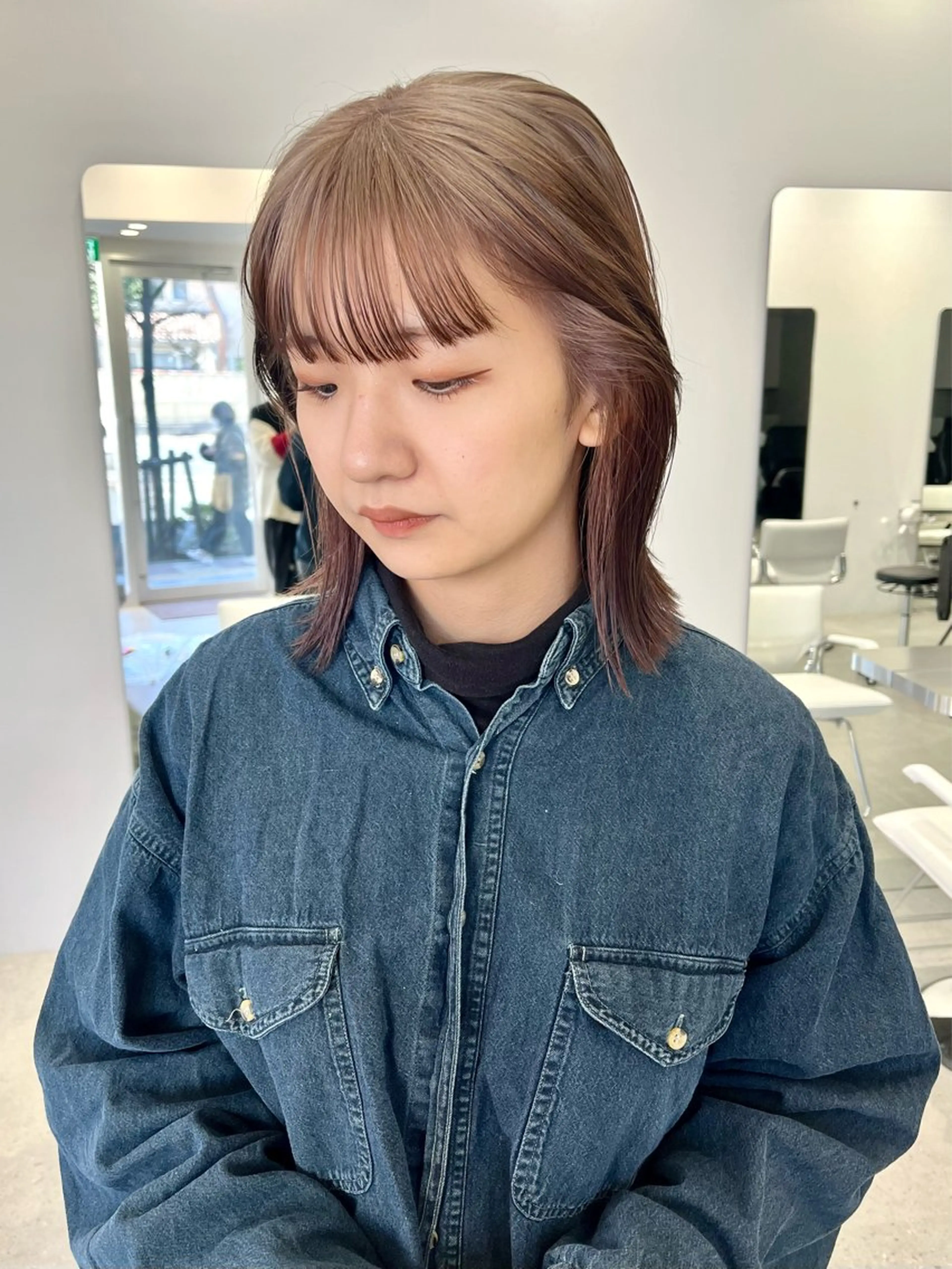 ミディアム カラー ベージュカラー ラベンダーカラー ラベンダーベージュ ホワイトベージュ iLi所属・iLi 《イリ》のヘアスタイル