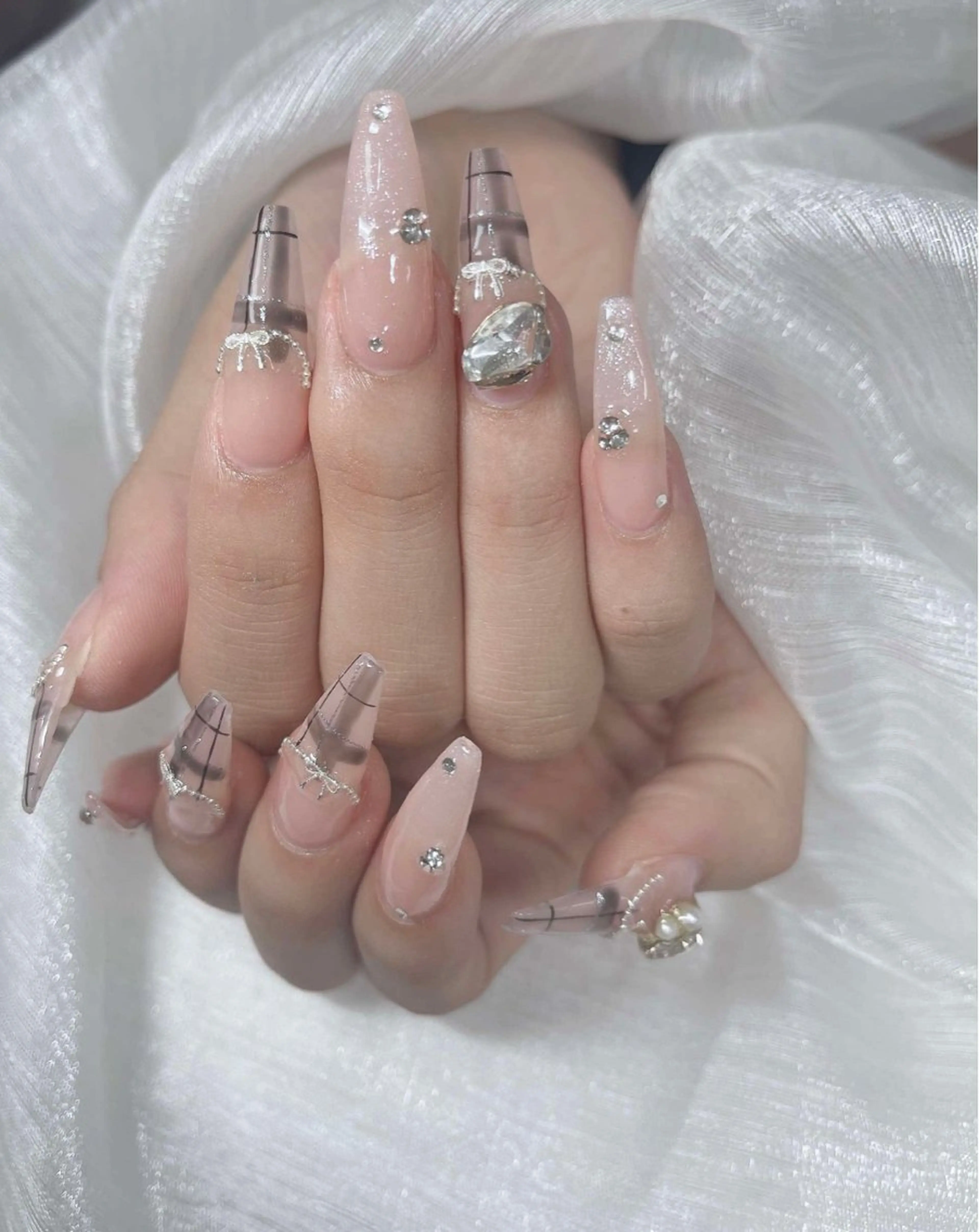 ネイル ハンドネイル Lee Nailsのネイルデザイン
