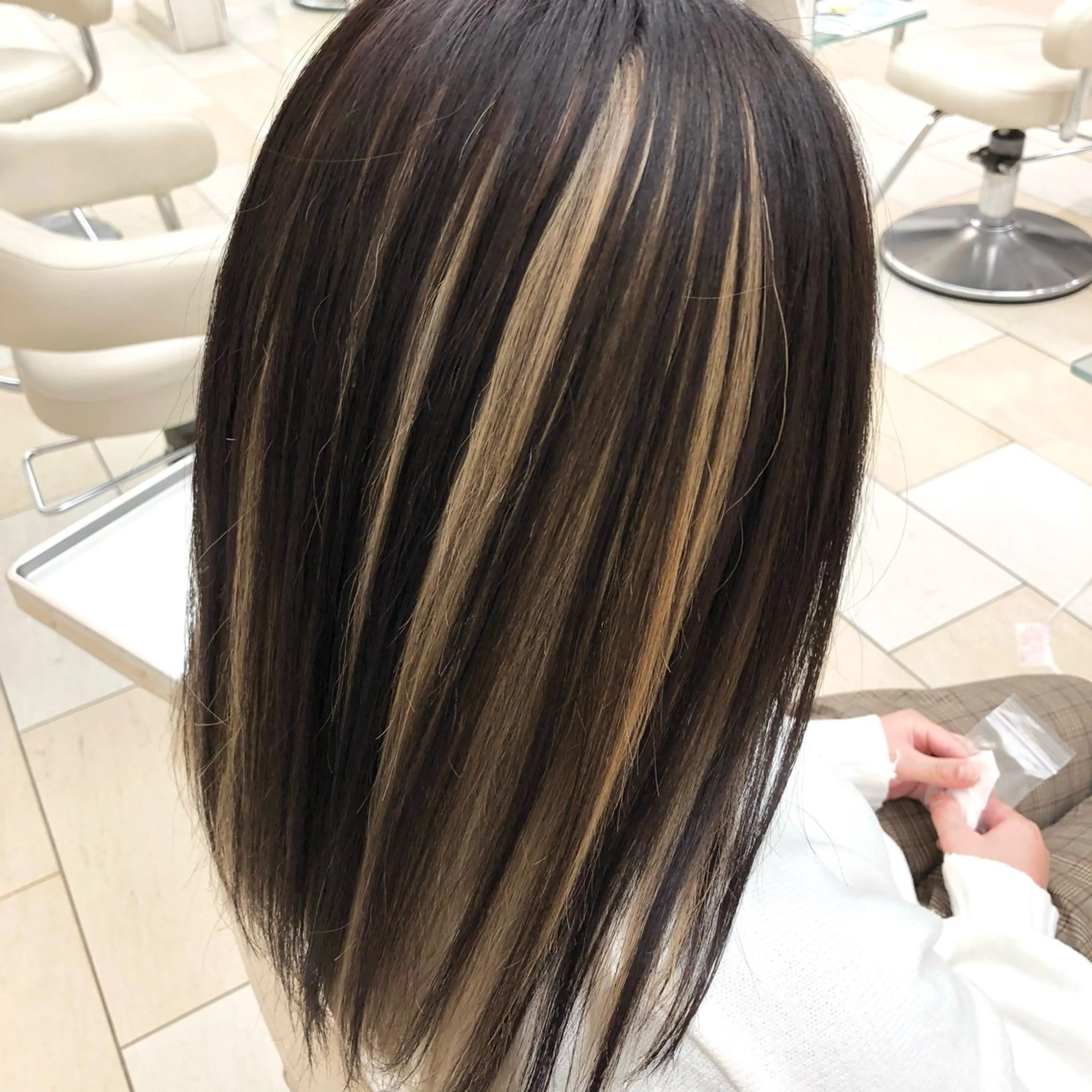 セミロング 有賀 佑葵のヘアスタイル