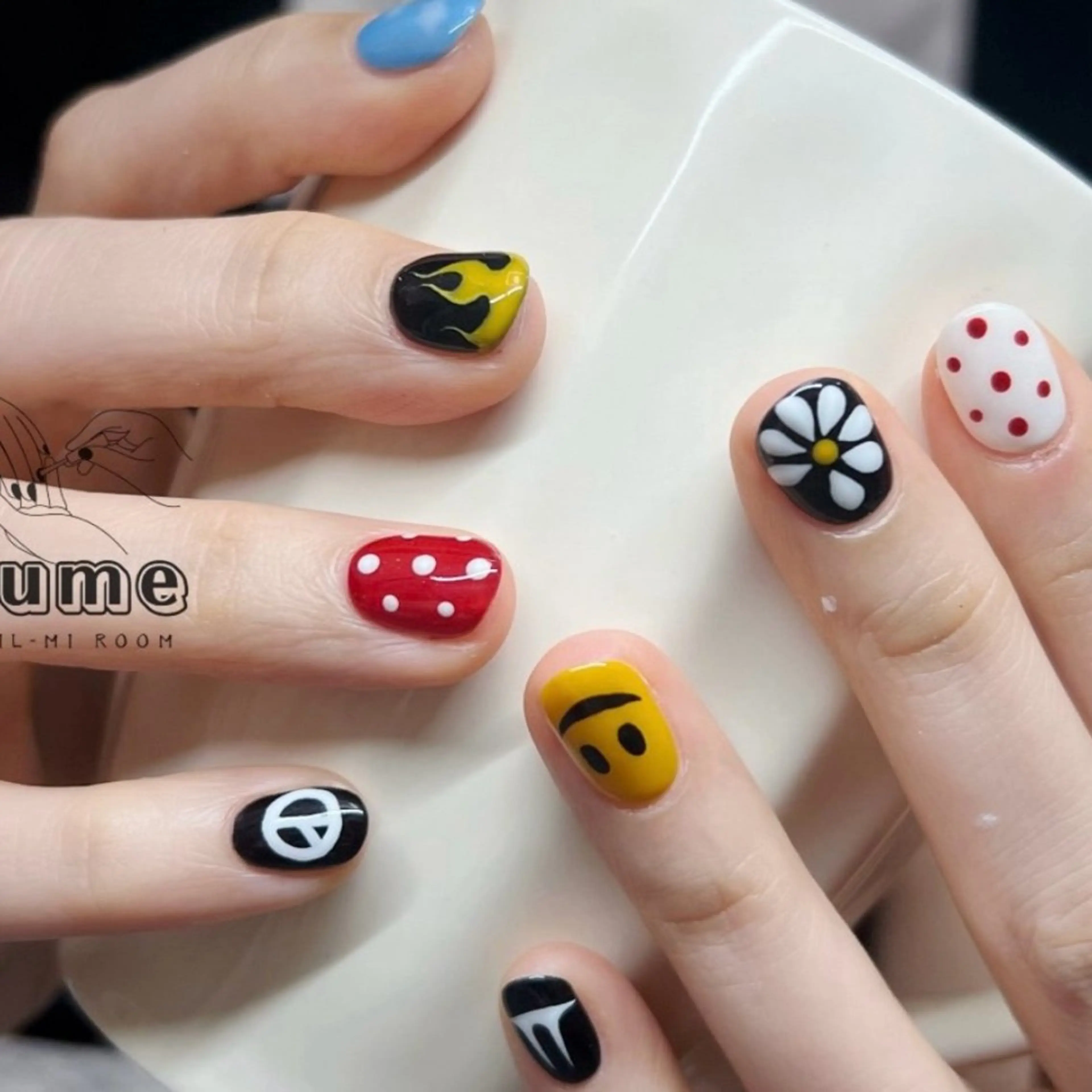 ミディアム YUME Nail Beautyのネイルデザイン