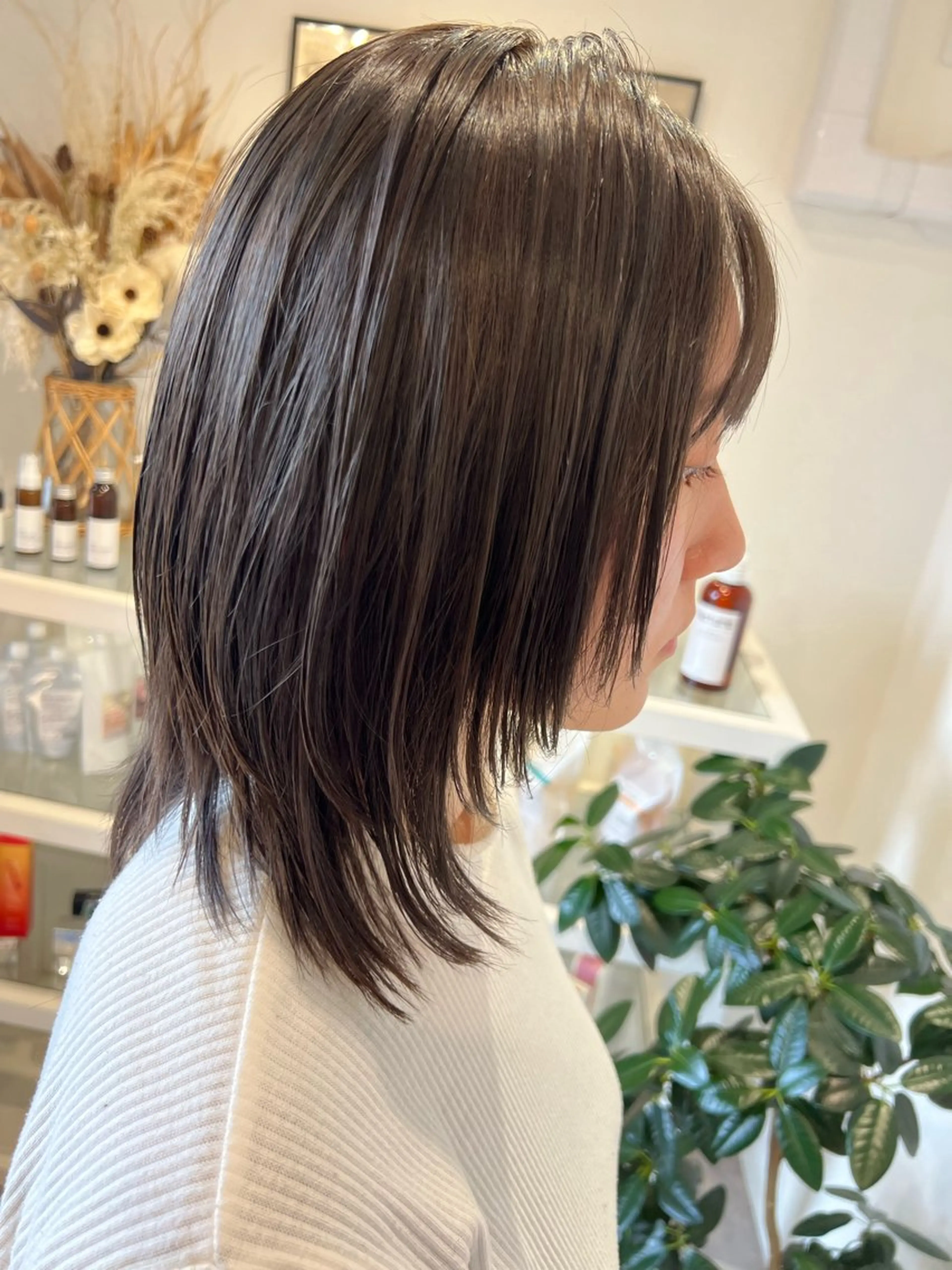 ミディアム カット ヘアカラー トリートメント 井上 美春のヘアスタイル