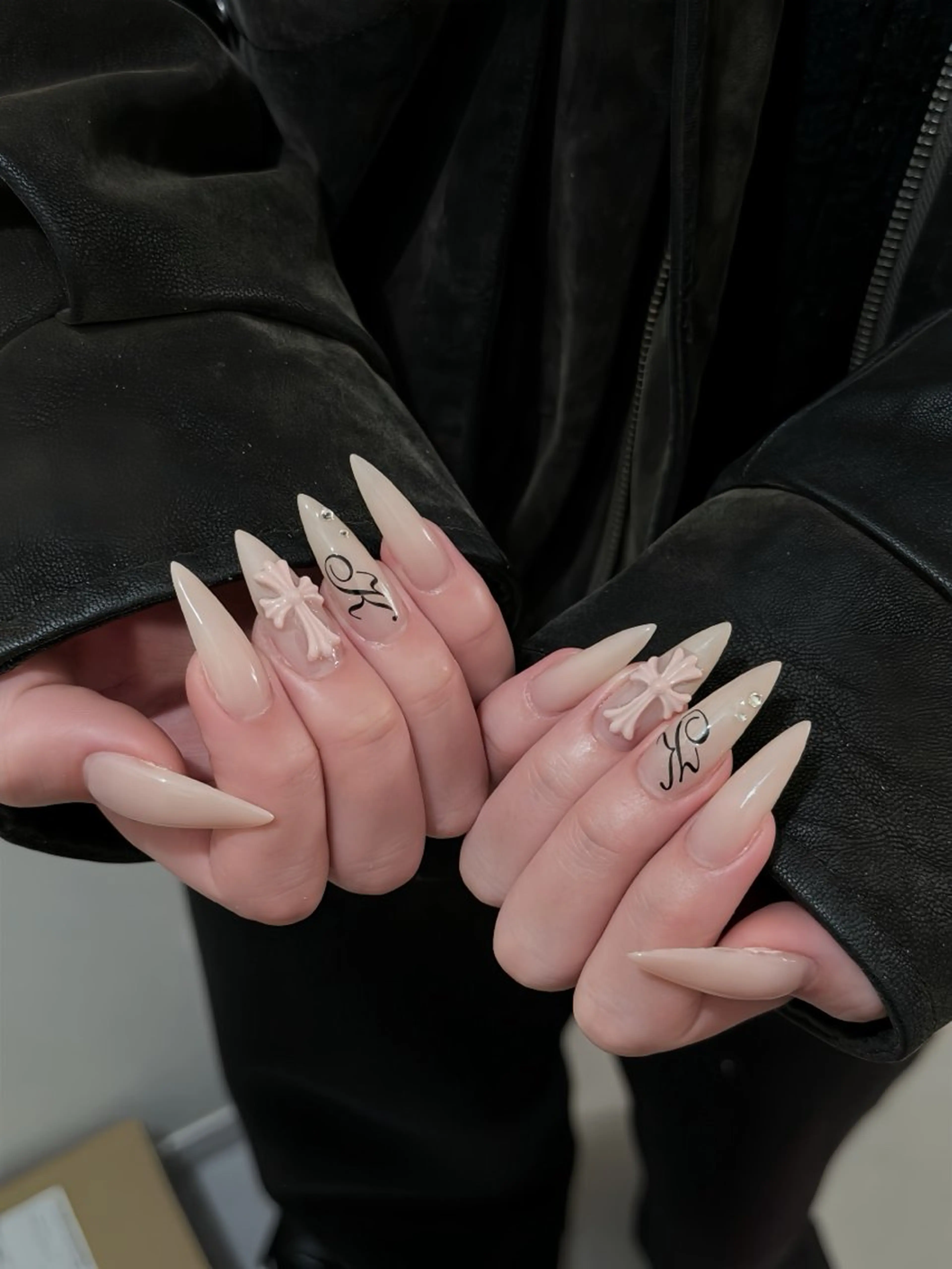 ネイル オーロラネイル ボルドー ブラウン 氷ネイル・うるうるネイル キラキラネイル ハンドネイル Julli ジュリのネイルデザイン