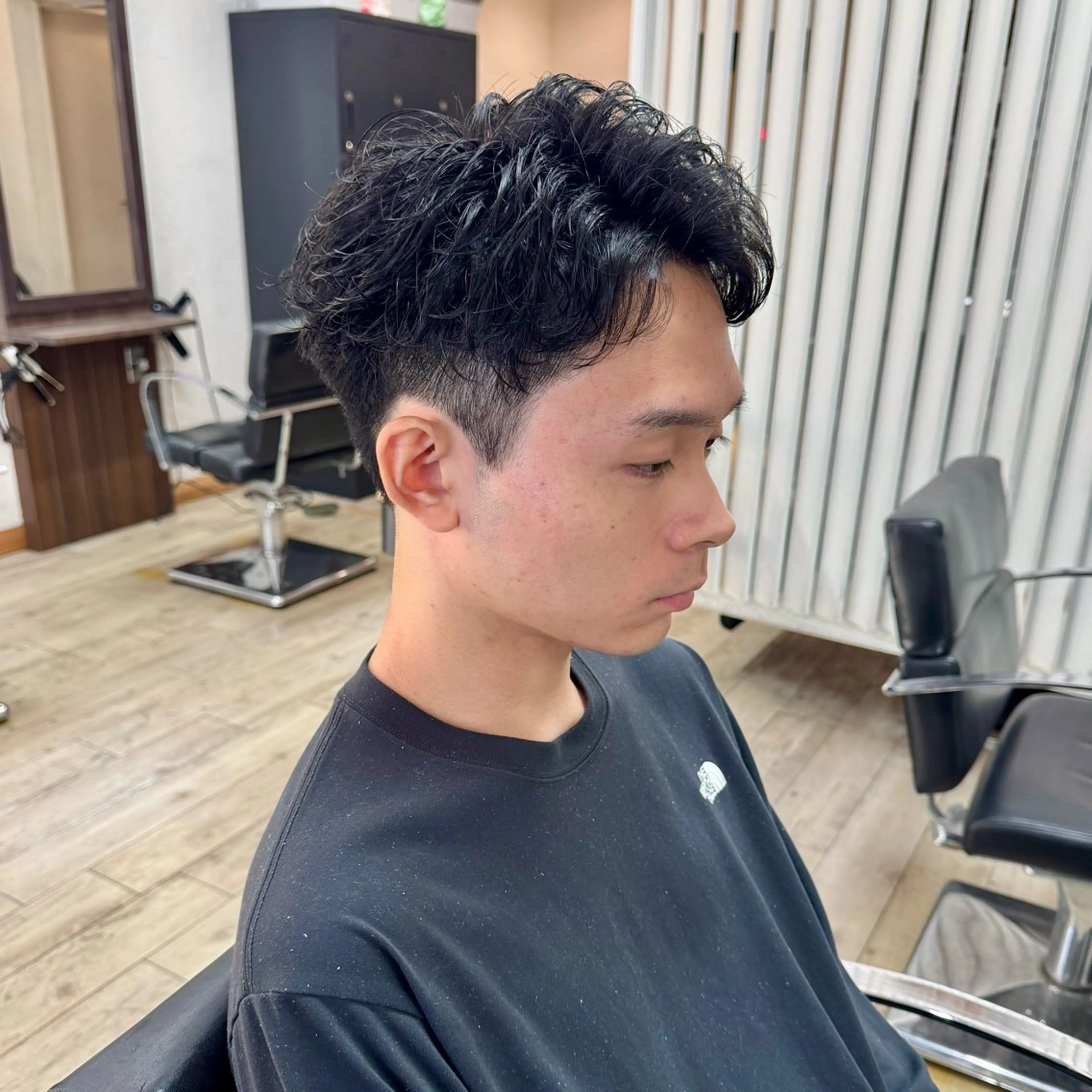ショート パーマ メンズ アップバング メンズ就活ヘア メンズパーマ メンズショート スパイキーショート カット パーマ ヘアセット 【池袋/スパイキー ショート】ⓝⓘⓜⓤのヘアスタイル