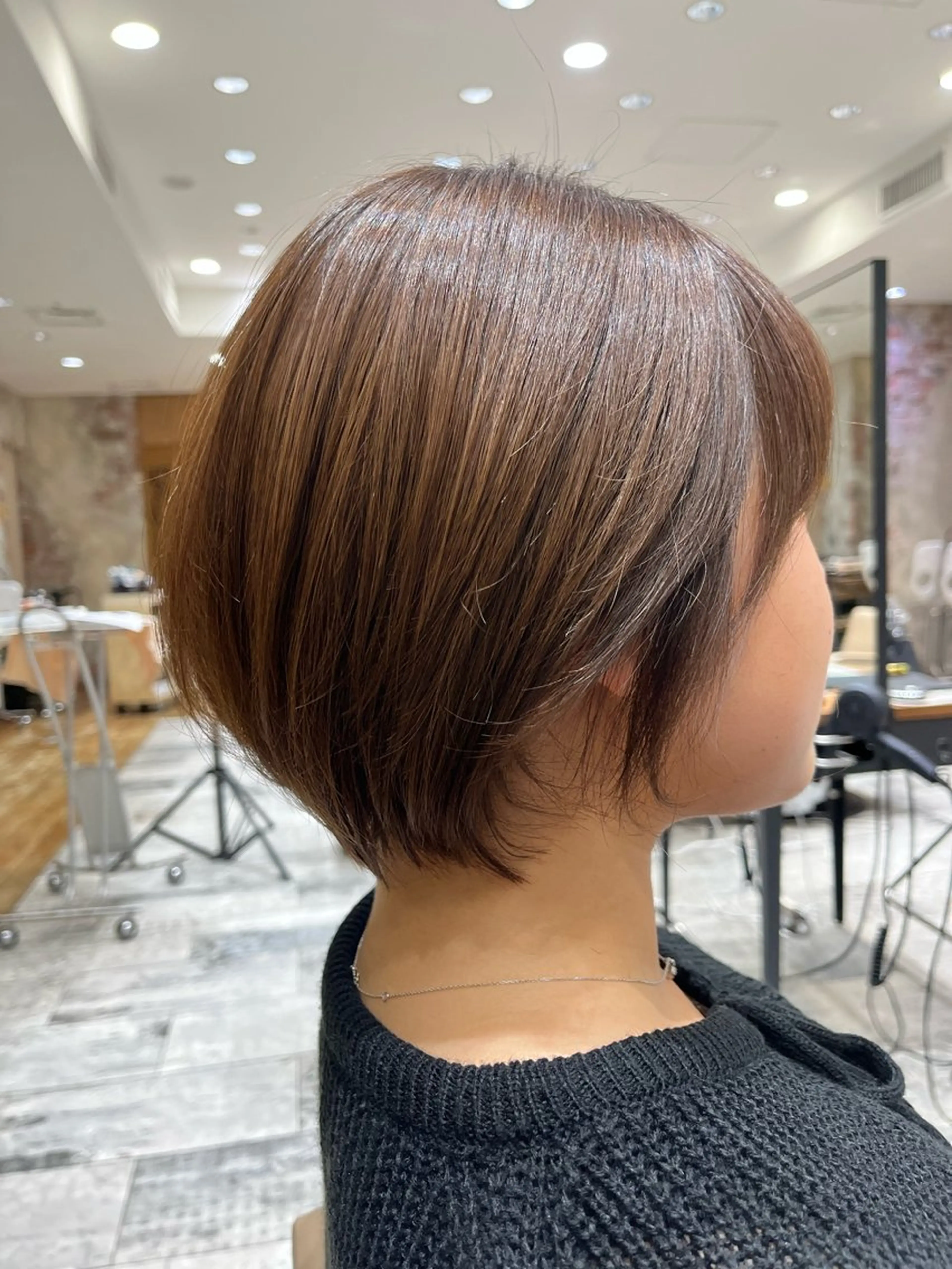 ショート 顔まわりカット 前髪カット安井楽人のヘアスタイル