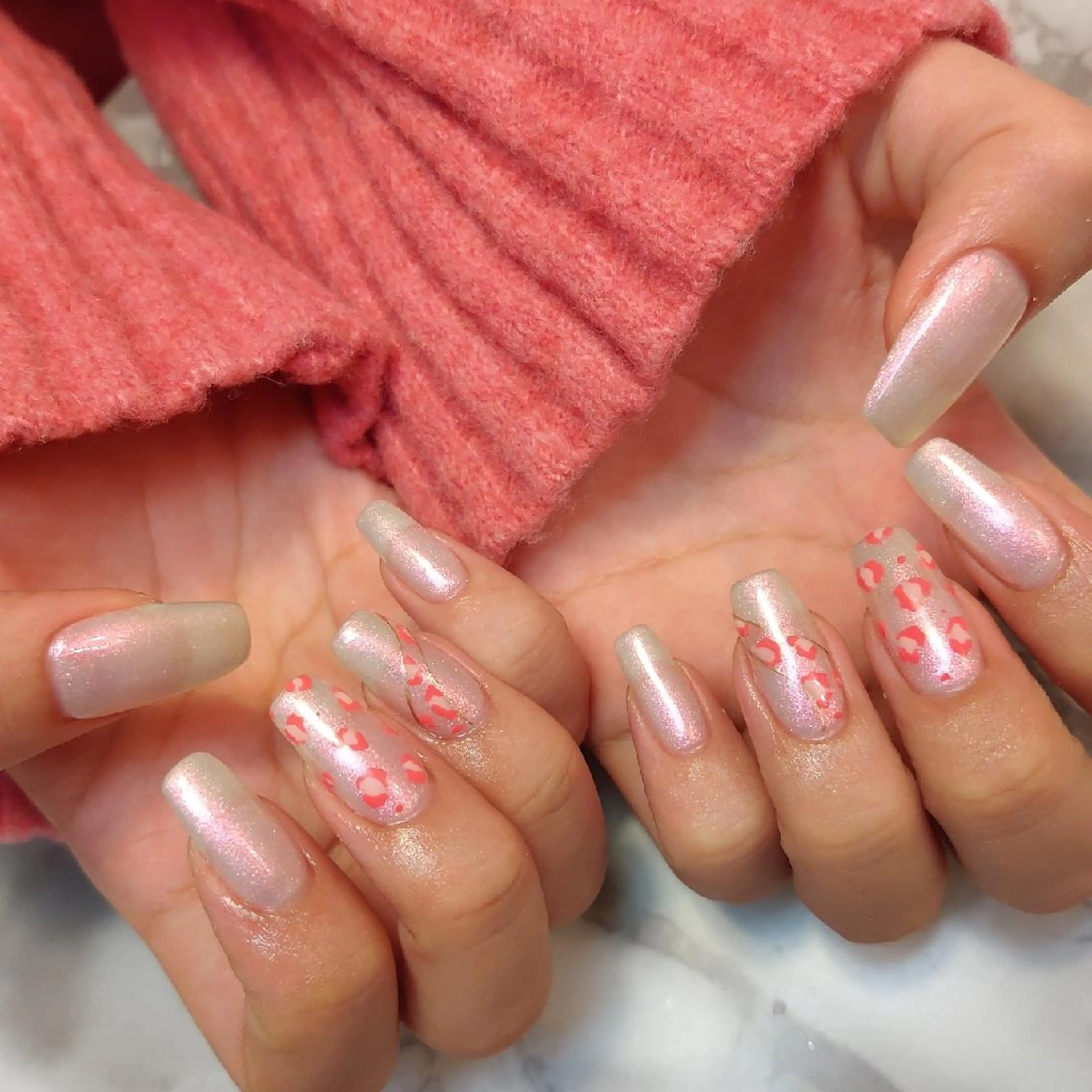 ネイル アニマル柄 ジェヌインネイル 河内のネイルデザイン