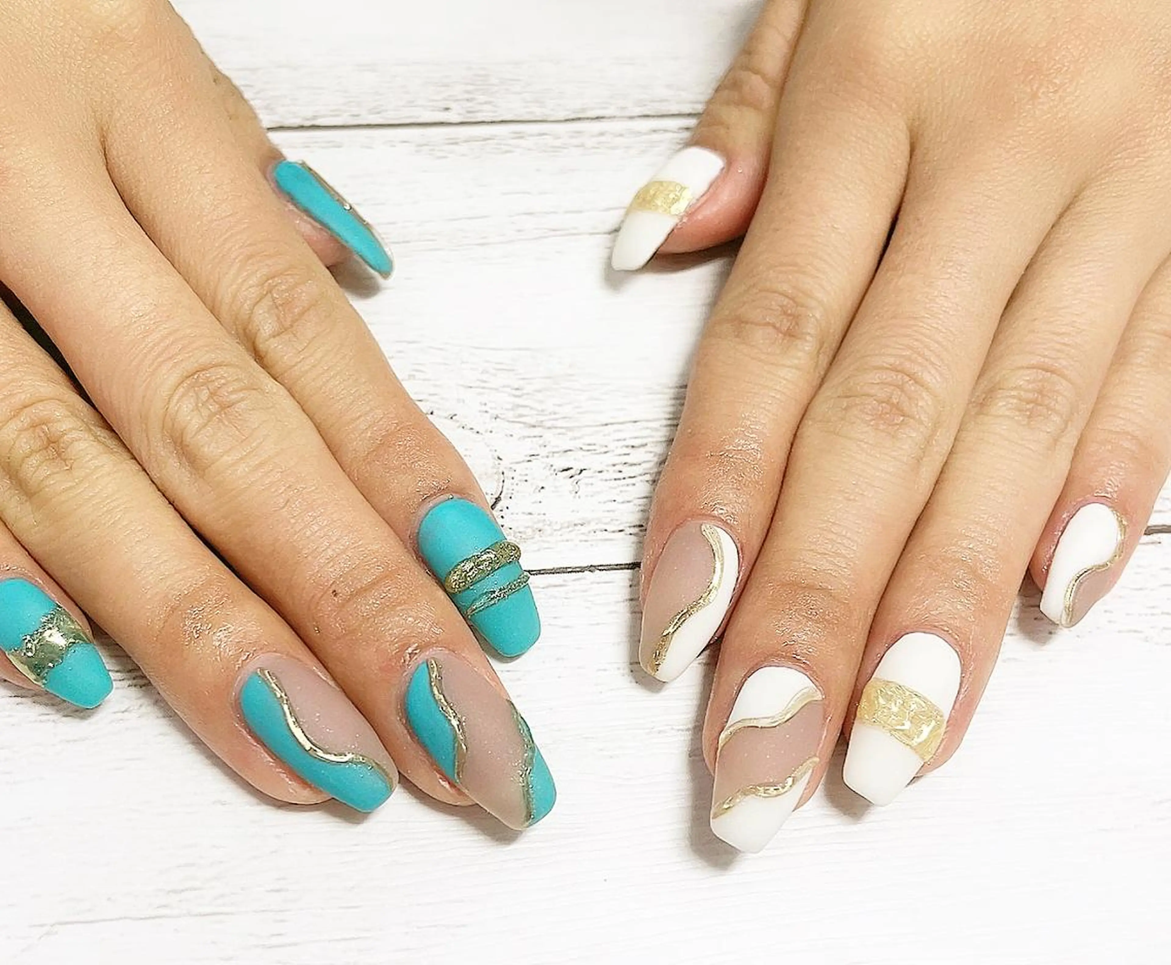 ミディアム ネイル ハンドネイル リラネイル Aikenのネイルデザイン