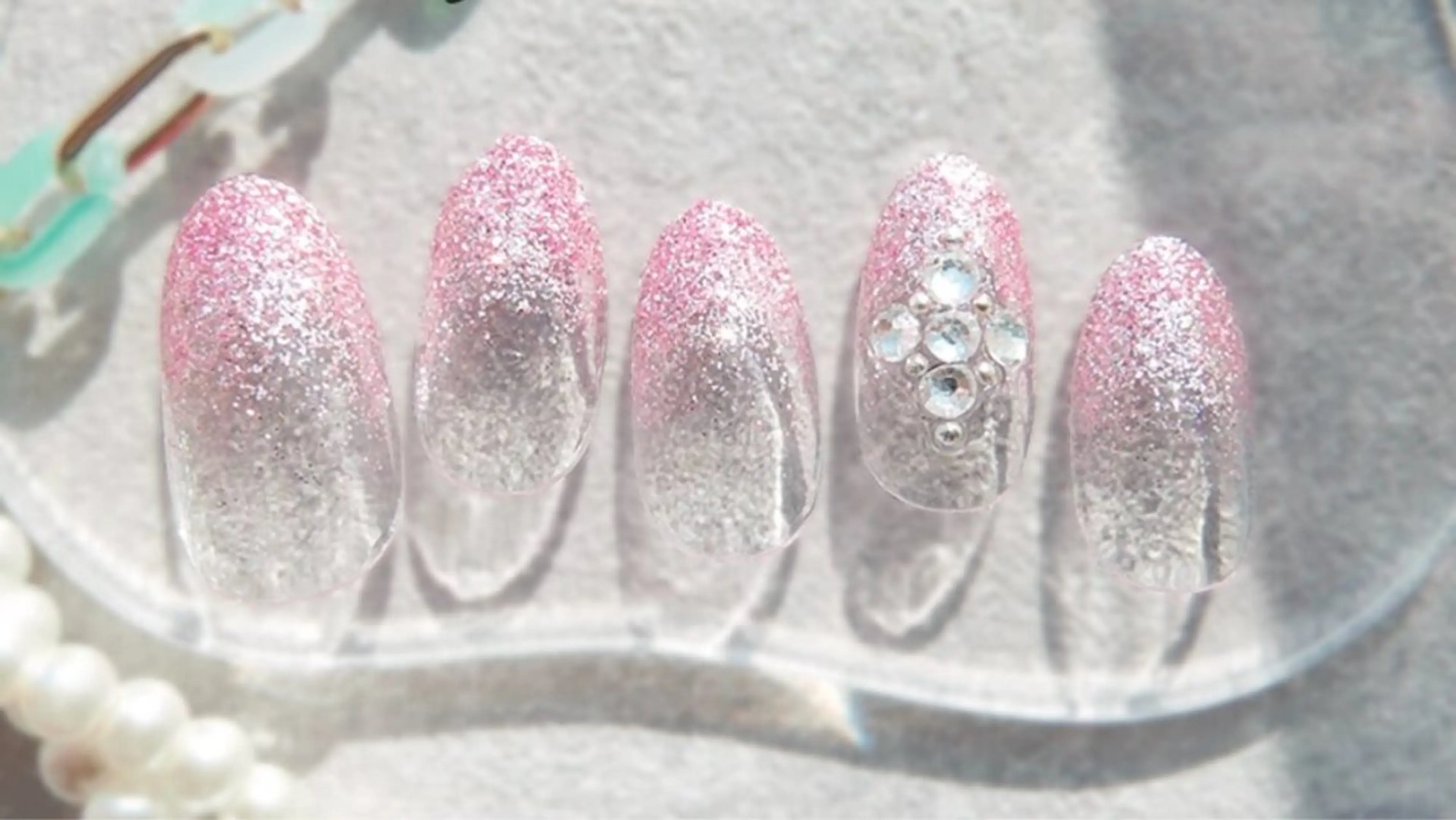 ネイル アートネイル PLUSNAIL池袋店所属・プラスネイル 池袋西口のネイルデザイン