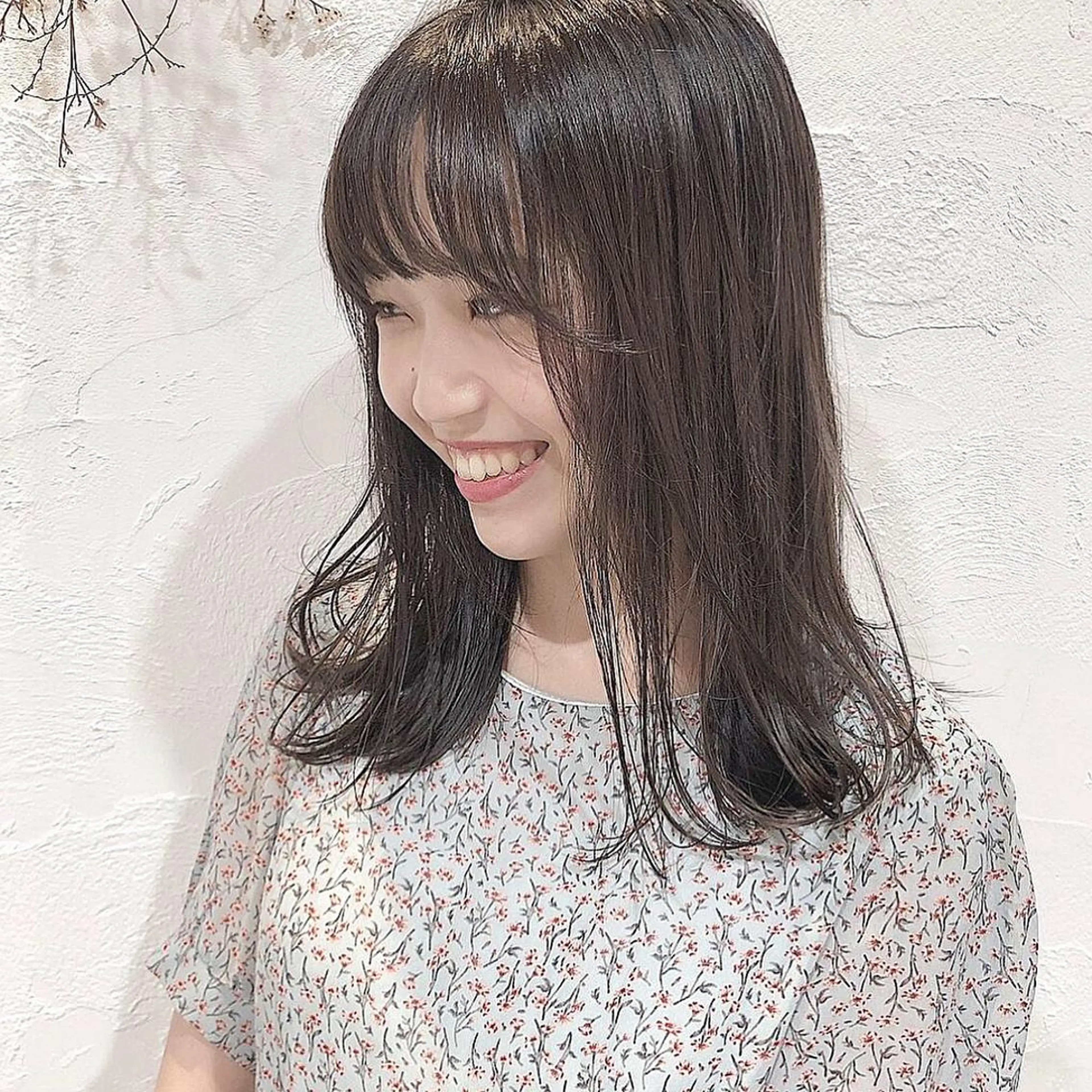 ミディアム カラー 圧倒的透明感カラー nana🦕のヘアスタイル