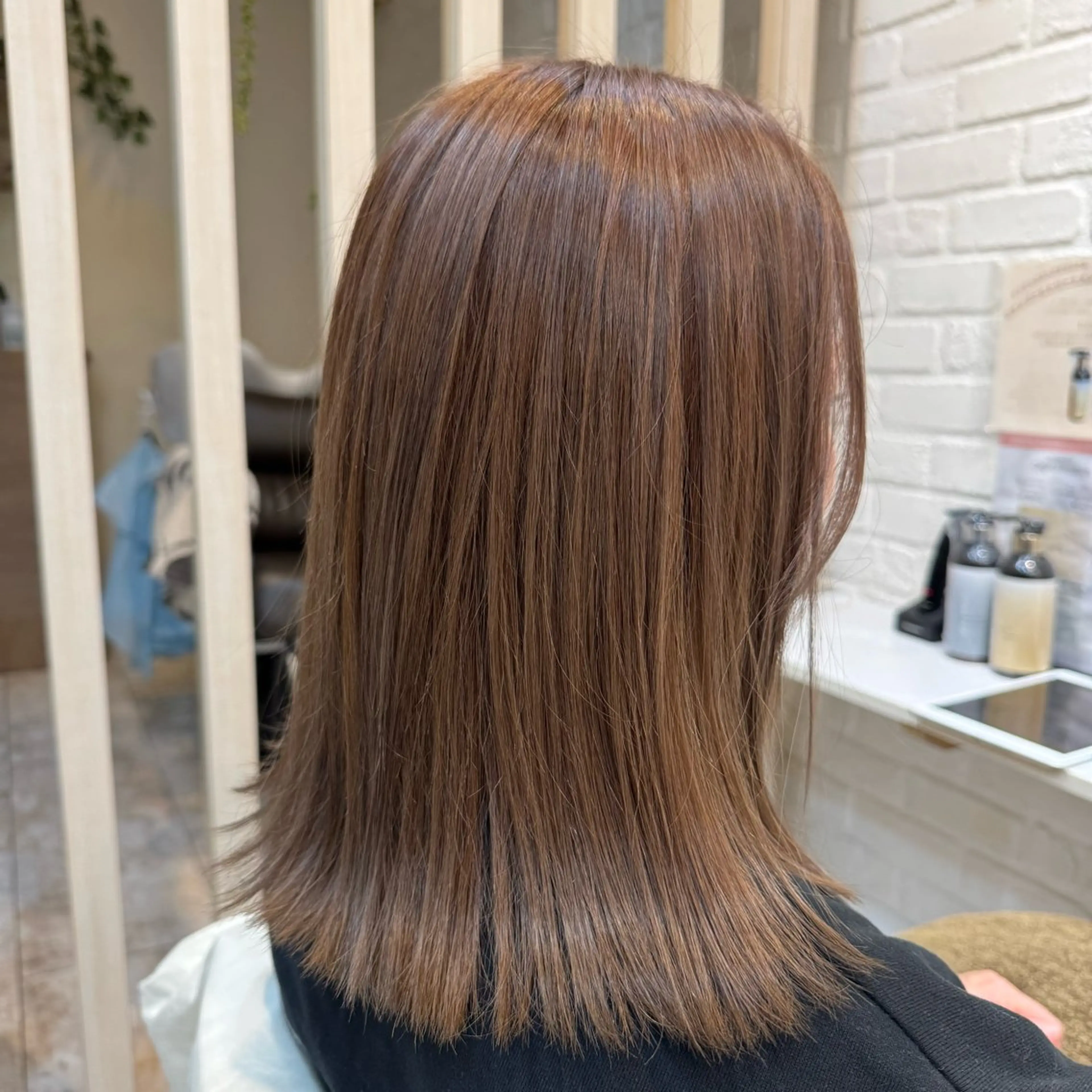 カラー ベージュカラー ミルクティーベージュ ヘアカラー カラーお任せ下さい✨ 𝙼𝙰𝙽𝙰🧸のヘアスタイル