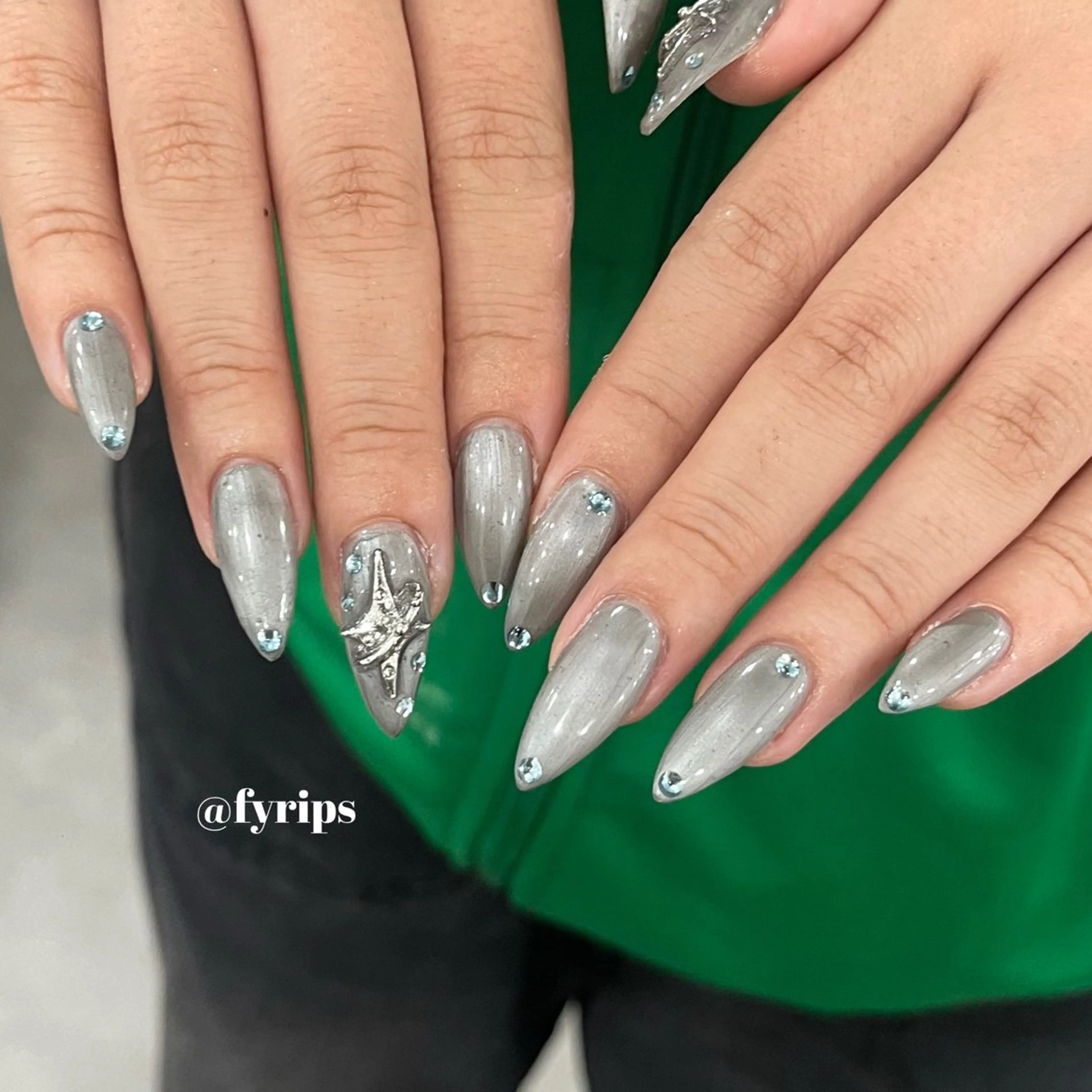 ネイル 持ち込み ハンドネイル karin 【吉祥寺ネイル】のネイルデザイン