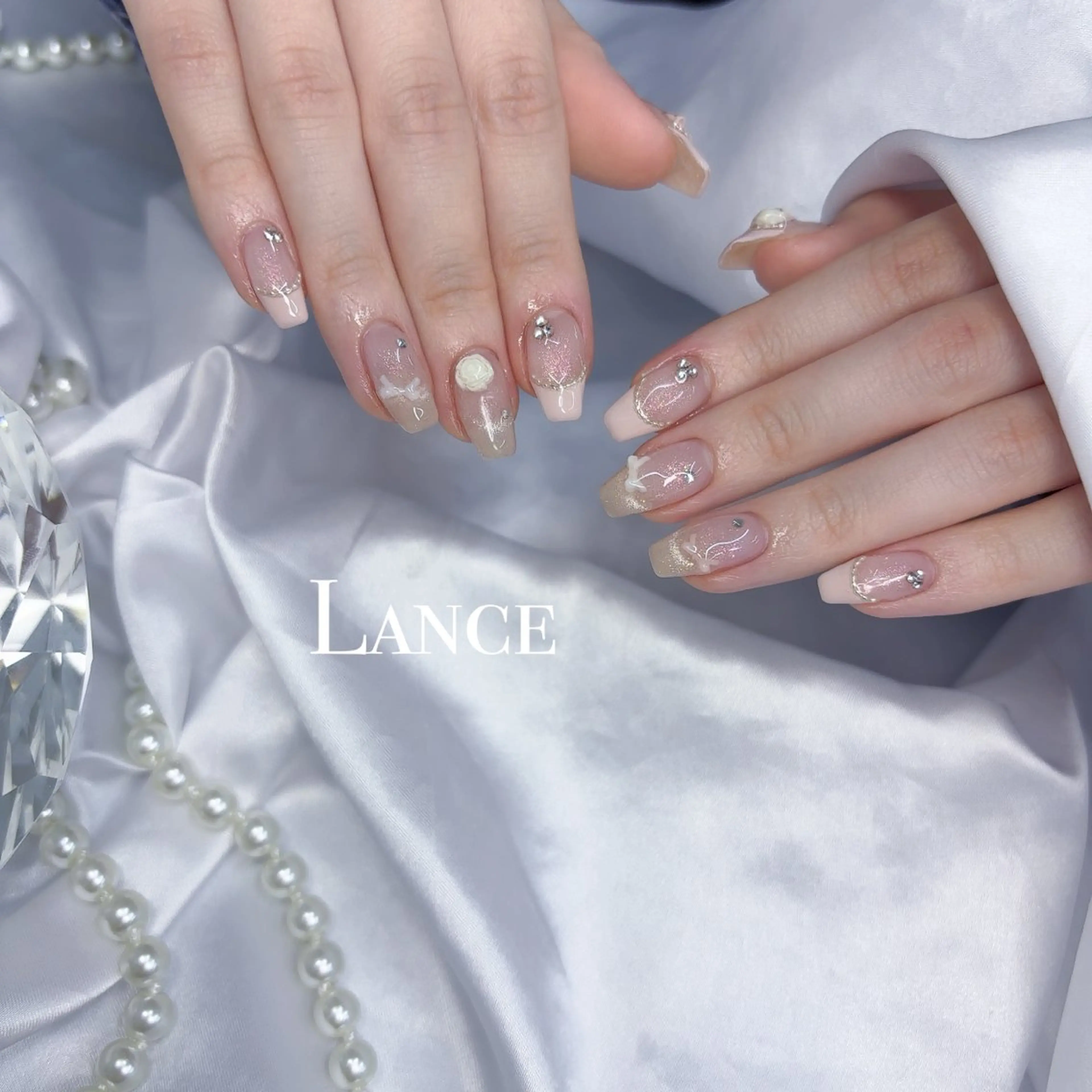 ネイル オーロラネイル フットネイル フレンチネイル ガラスフレンチ 氷ネイル・うるうるネイル ハンドネイル Lance nailのネイルデザイン