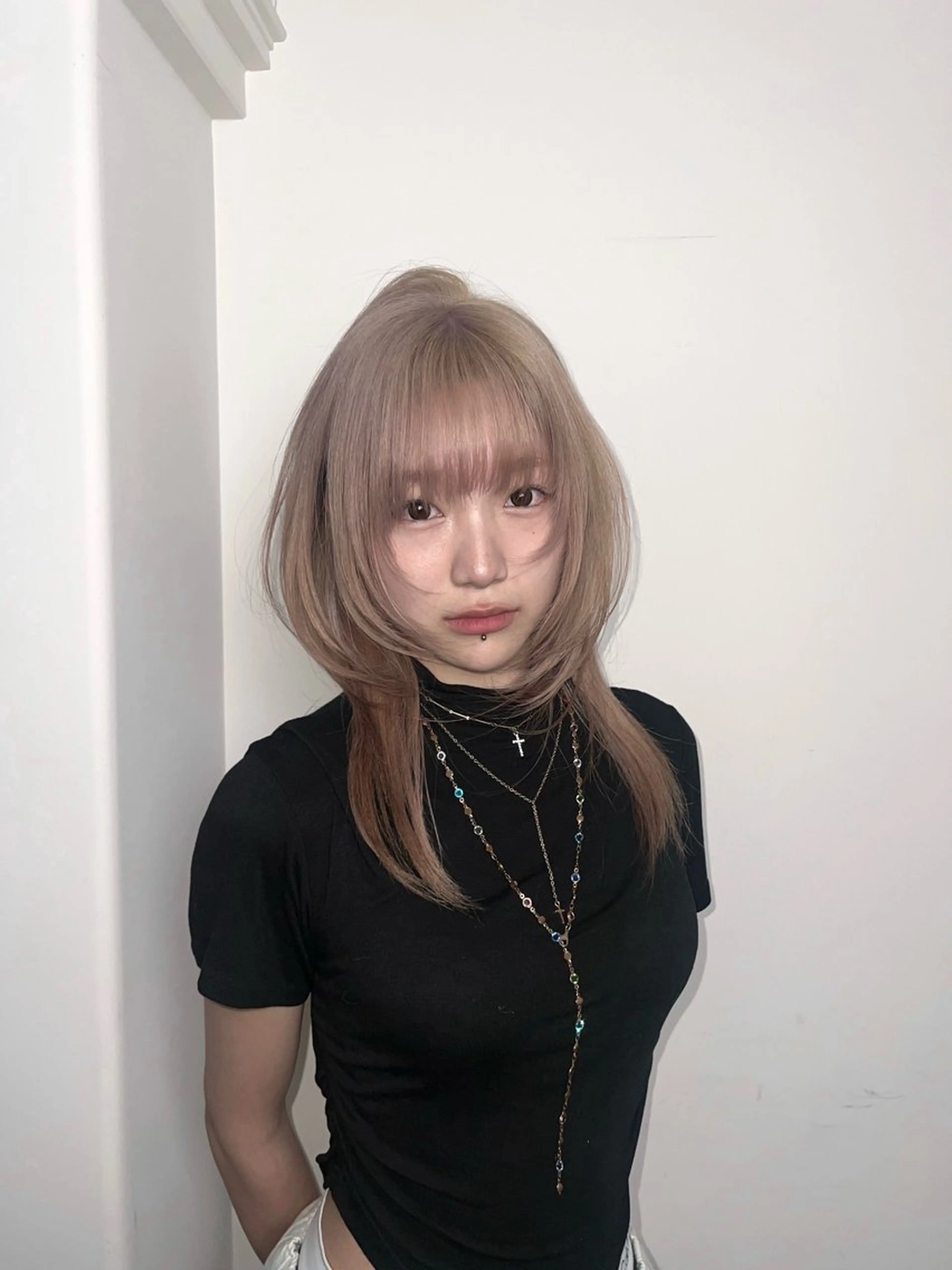 セミロング ヘアカラー AIRA/ブリーチ ‪/透明感カラーのヘアスタイル