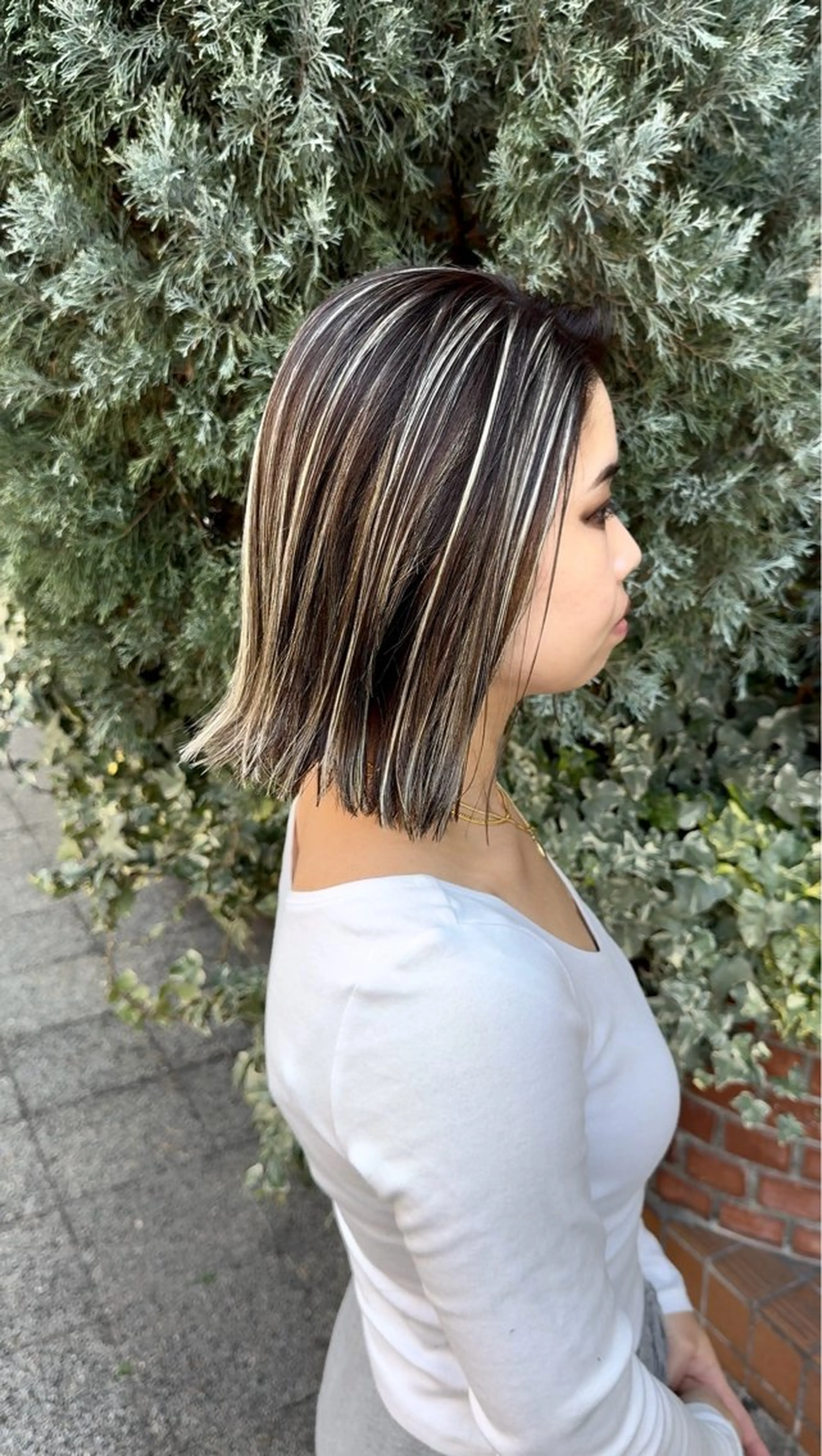 ショート ボブ ハイライト かきあげバング Cure2所属・🌈白いハイライト 🌈 🐶ノザワ🐶のヘアスタイル