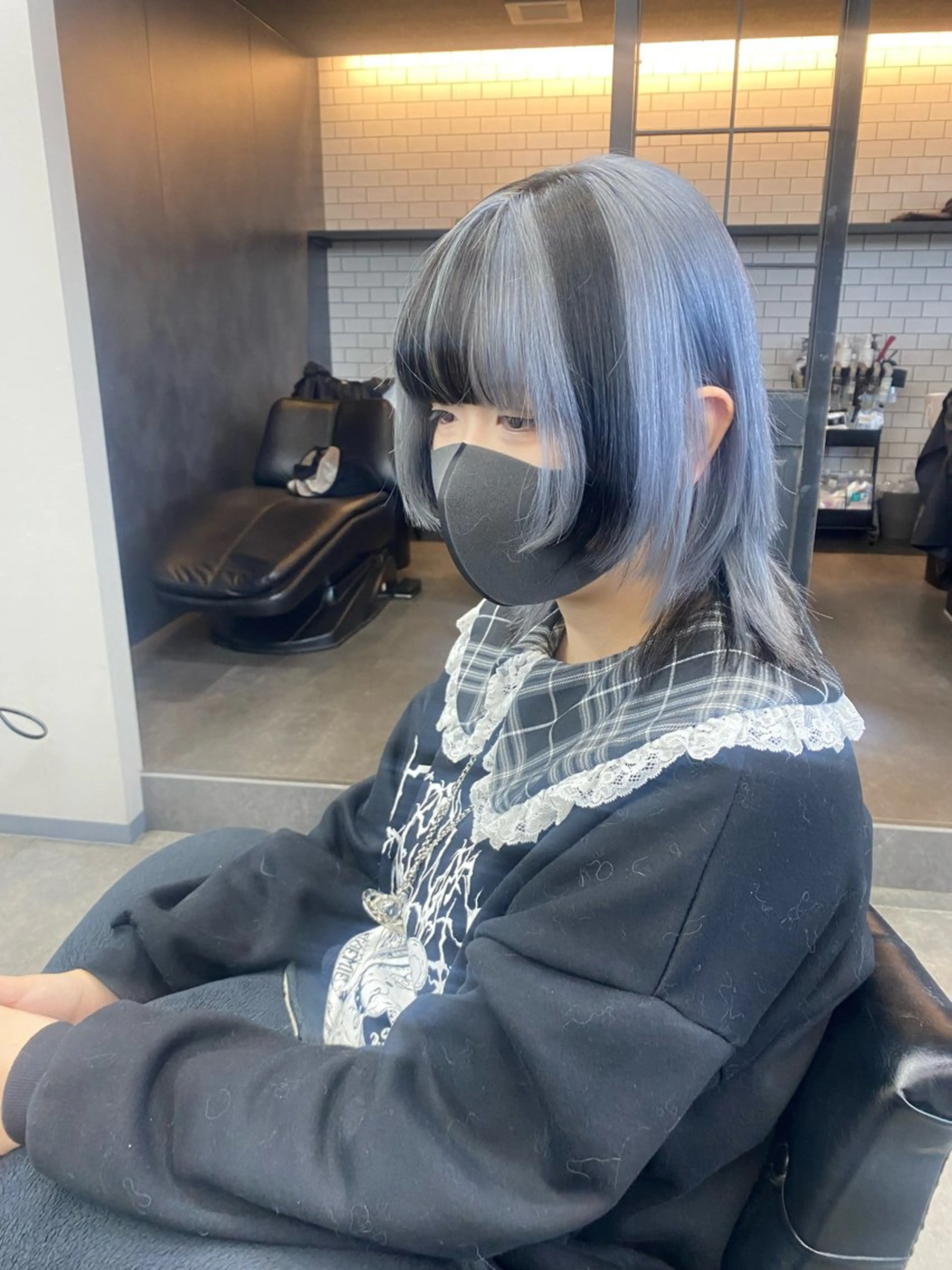 ミディアム maco 艶感ハイトーン🦋のヘアスタイル