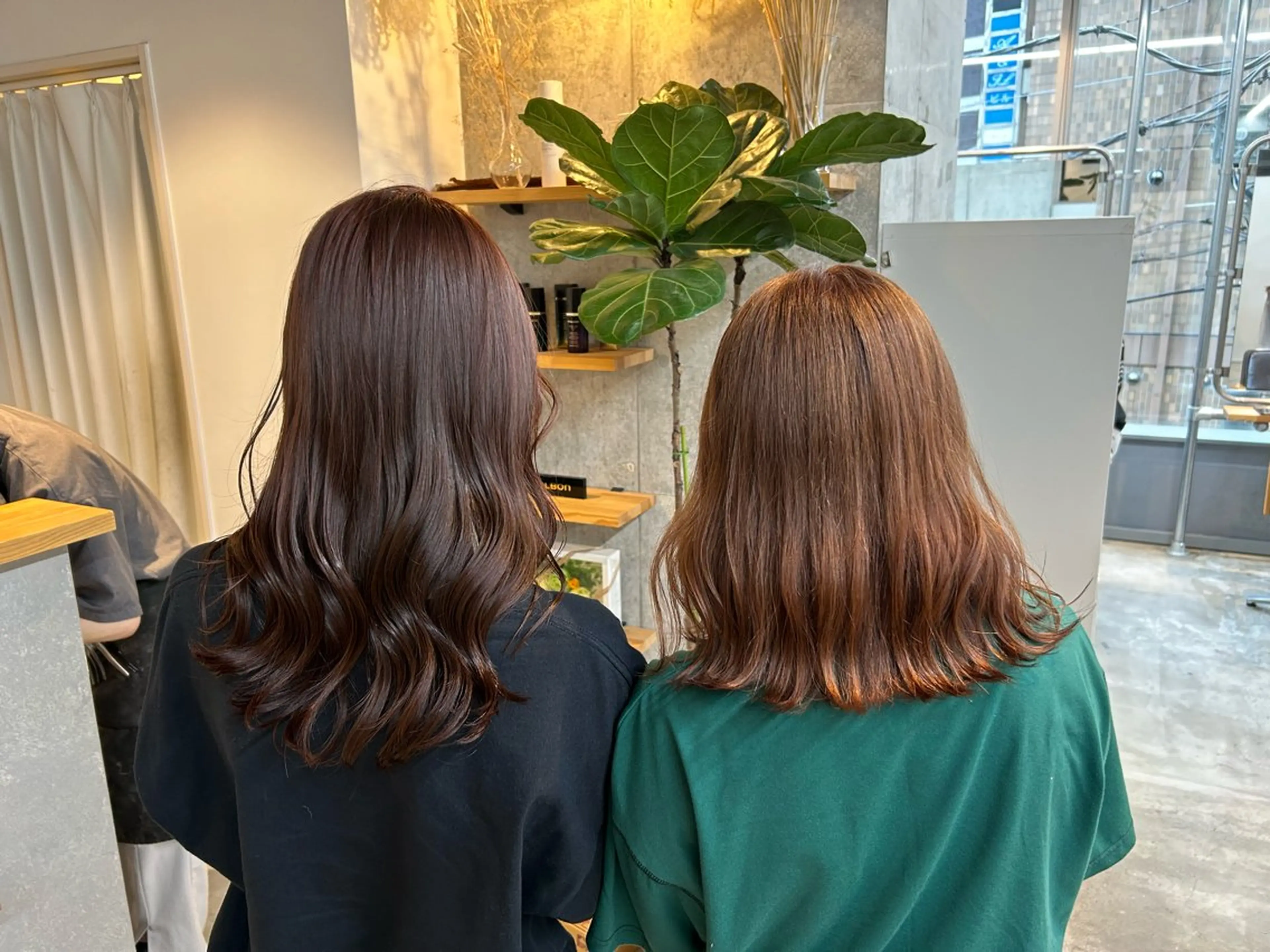 セミロング カラー ヘアカラー トリートメント KOTOMI .のヘアスタイル