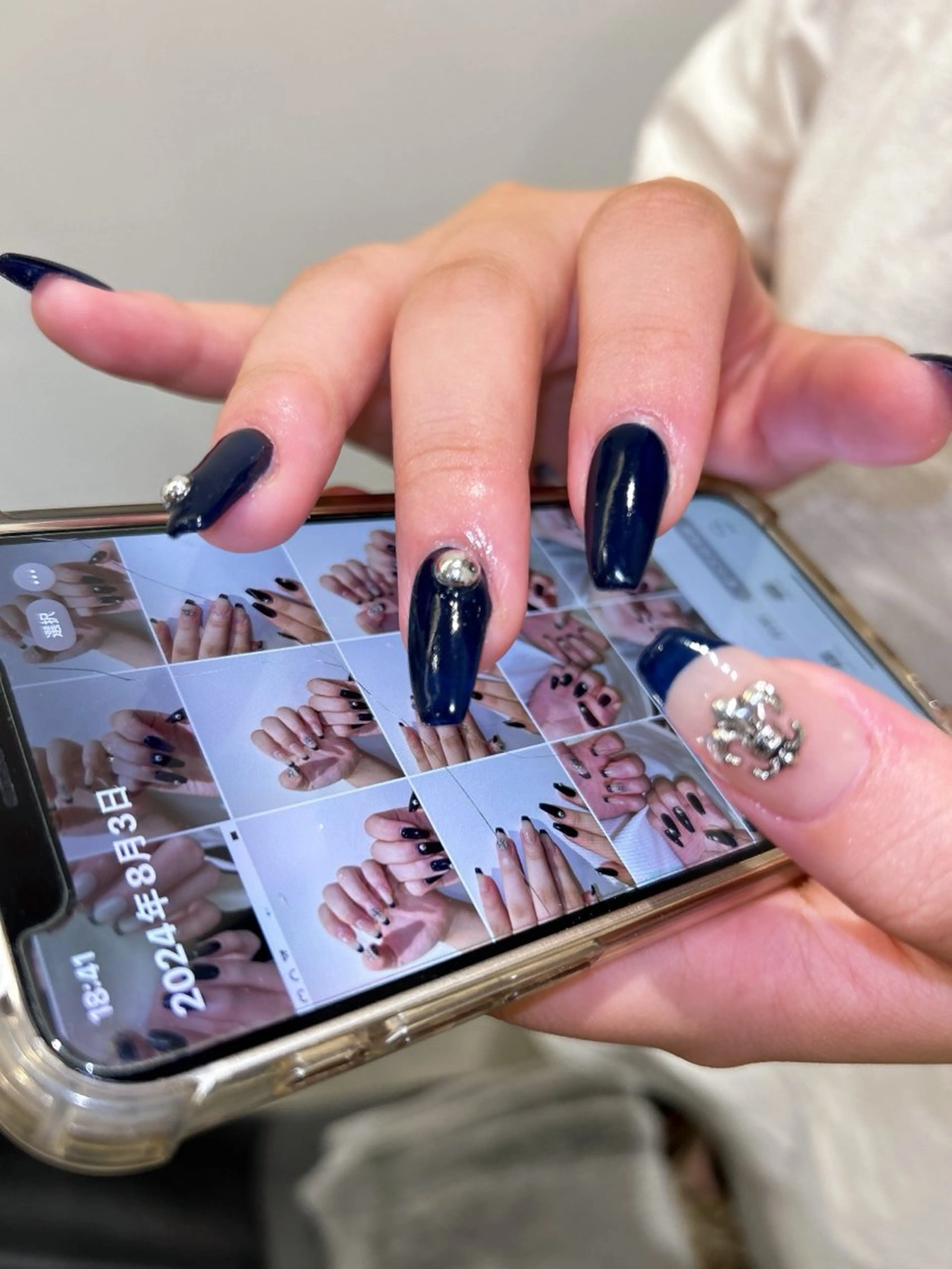 ネイル ネイビー ハンドネイル tote. sumileのネイルデザイン