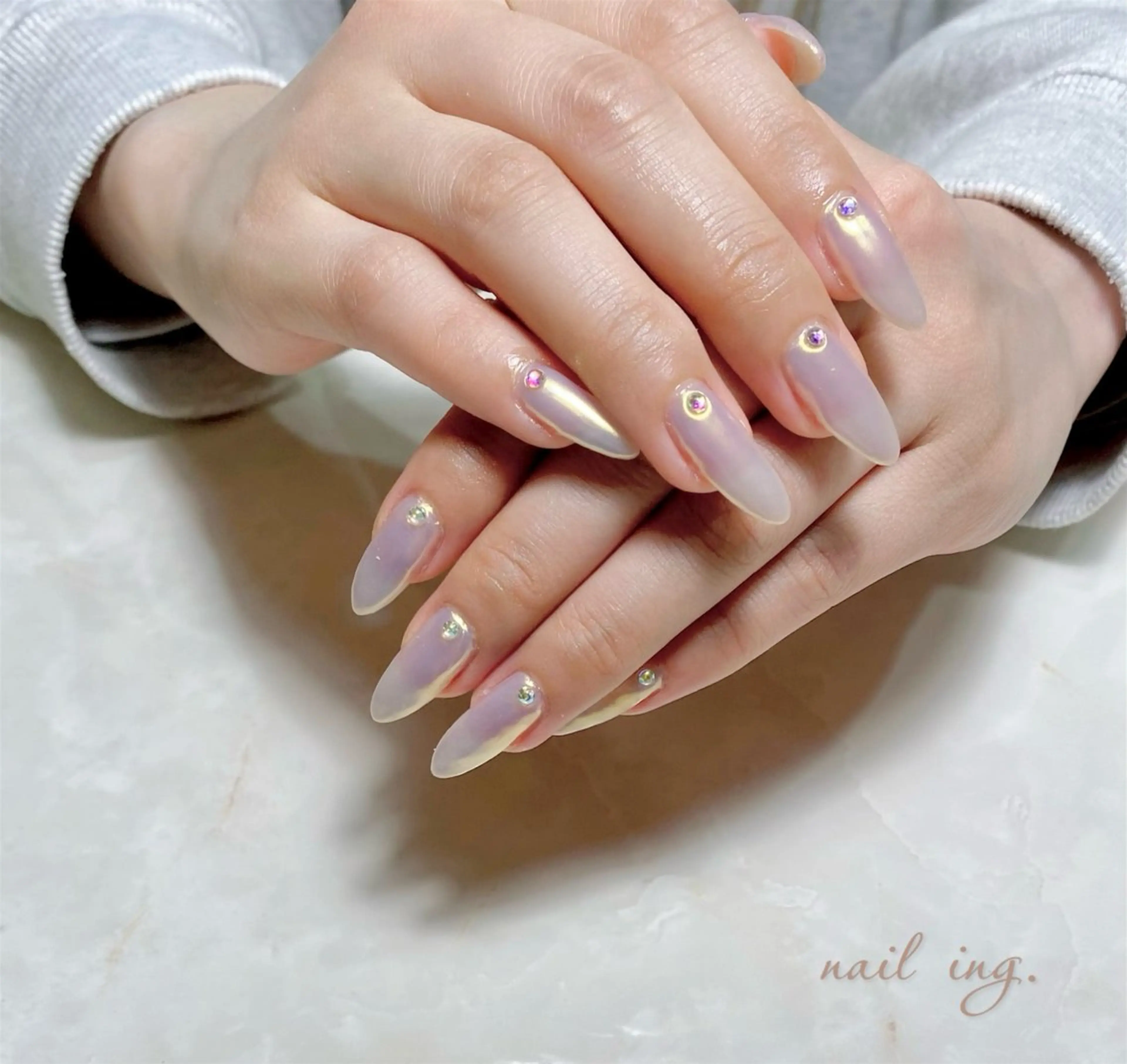 ネイル シンプルネイル ｉｎｇ .のネイルデザイン