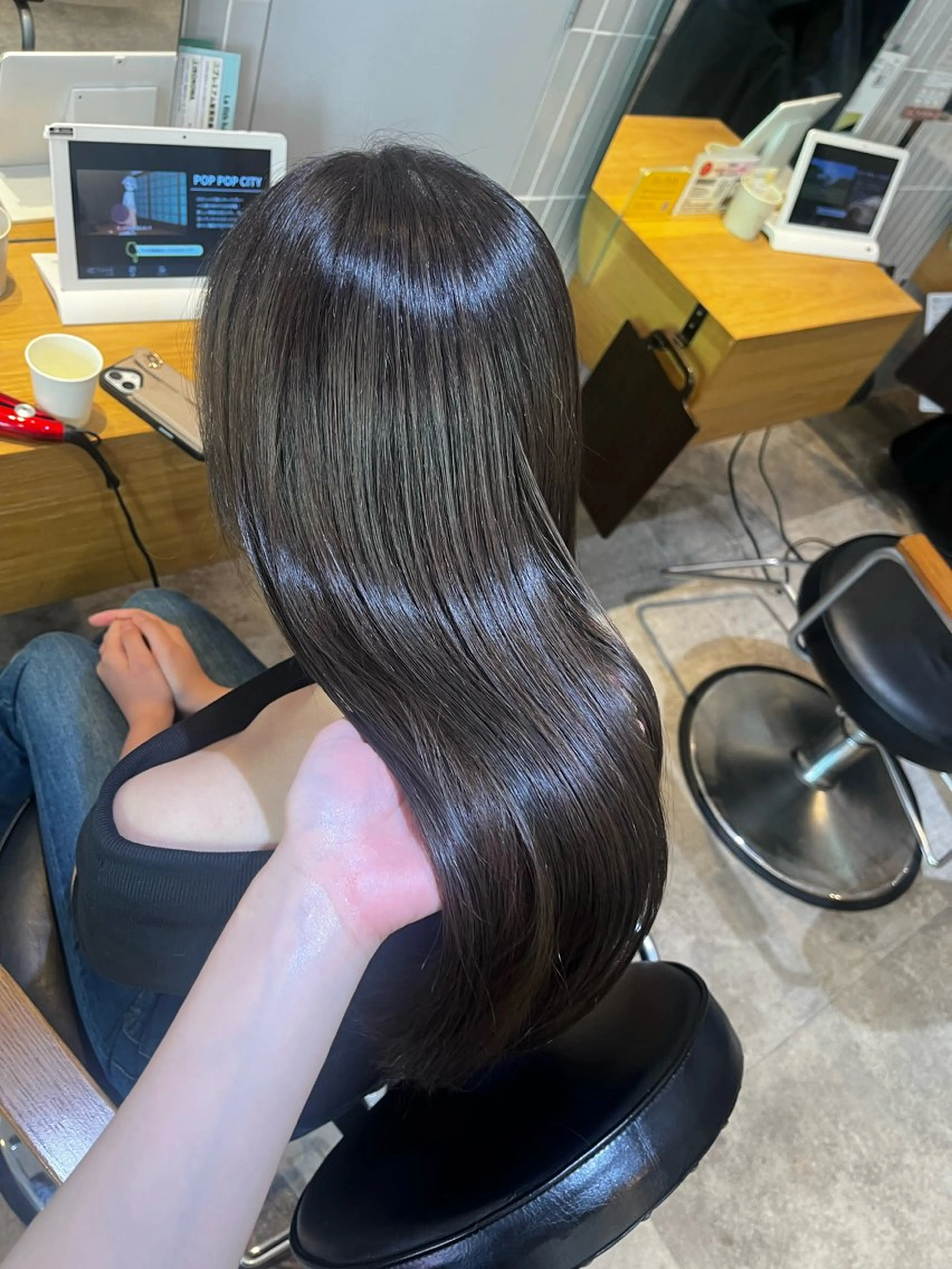 ロング カラー ベージュカラー 透明感カラー グレージュ オリーブベージュ オリーブカラー ヘアカラー トリートメント ラフィスヘアードープ所属・👑髪質改善wカラー /ハイトーン/アユカのヘアスタイル