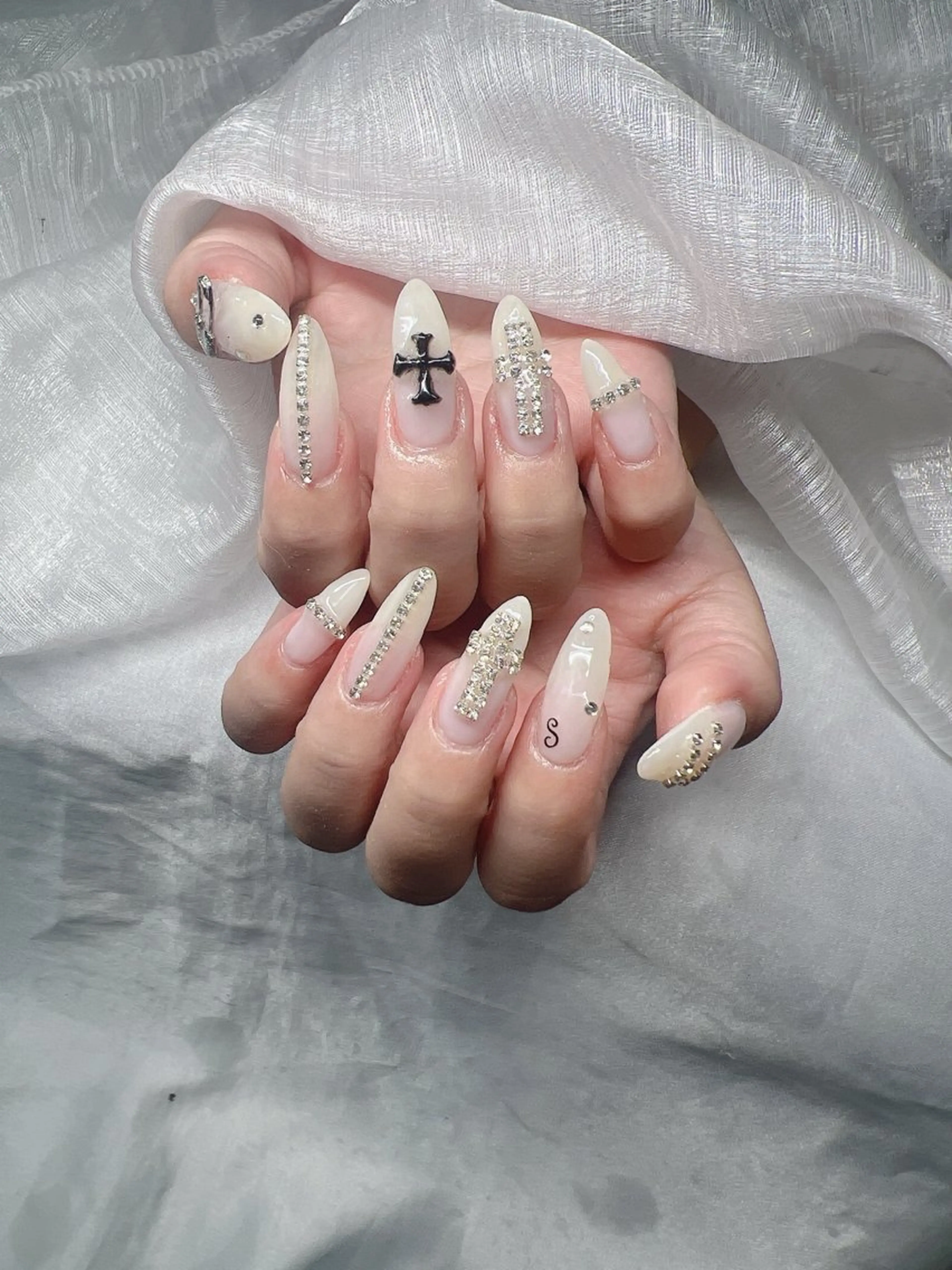 ネイル ハンドネイル Lee Nailsのネイルデザイン