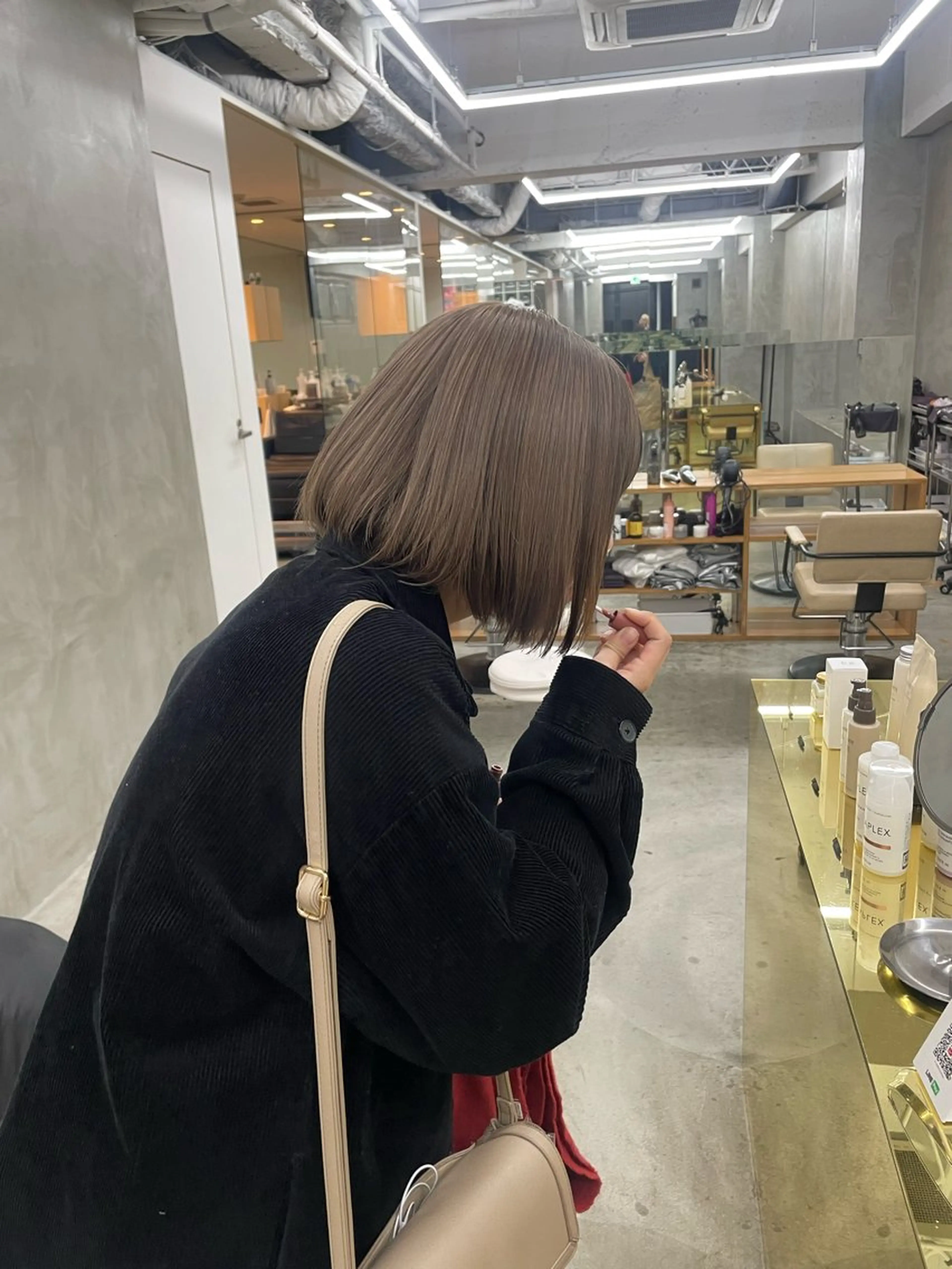 カラー ベージュカラー ヘアカラー トリートメント ハイトーン/レイヤー 🌸さくらのヘアスタイル