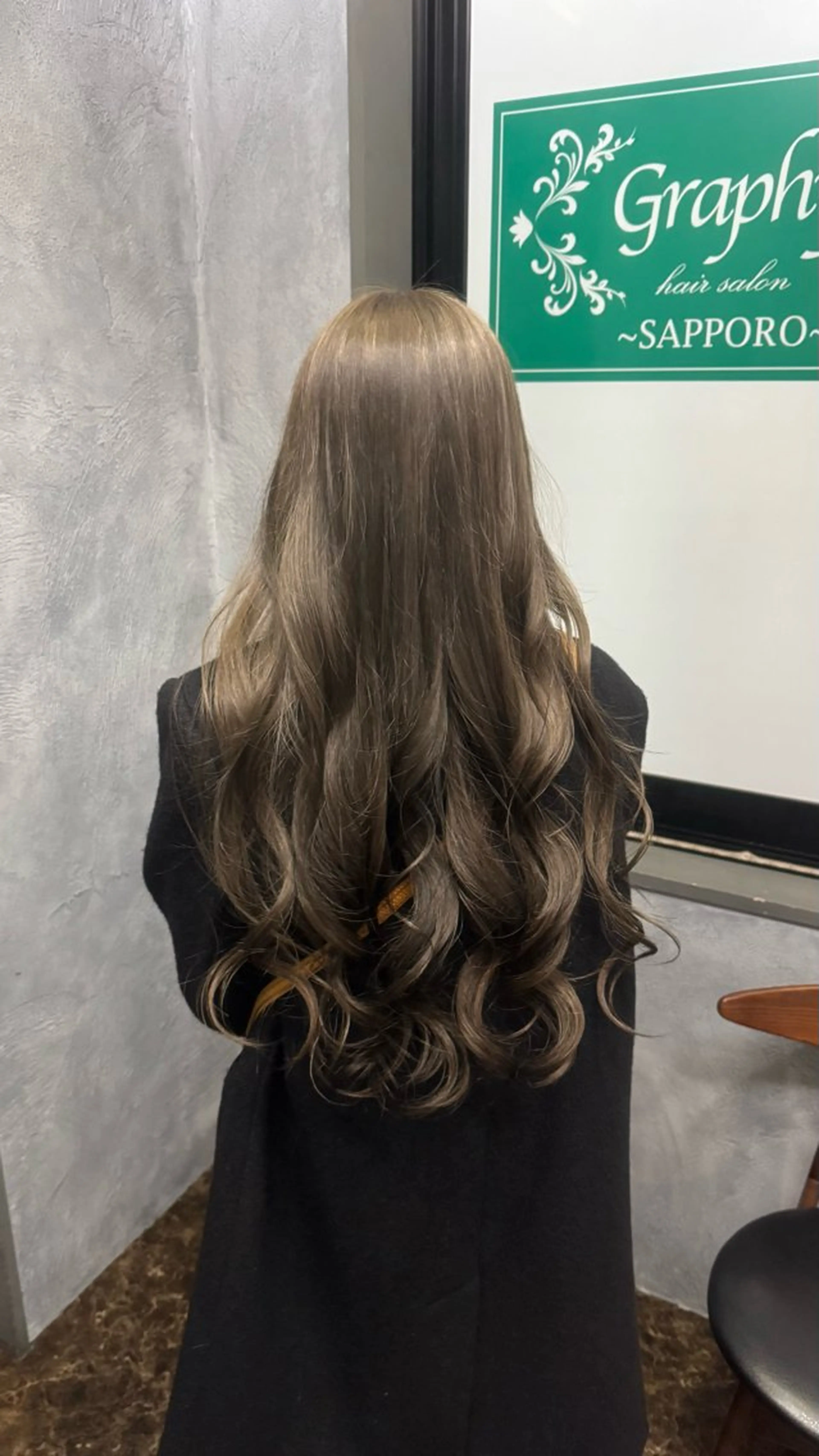 ロング カラー ブリーチ 透明感カラー グレージュ ヘアカラー Graphy  札幌所属・🐺ﾅｶﾑﾗ ﾓﾓｶのヘアスタイル