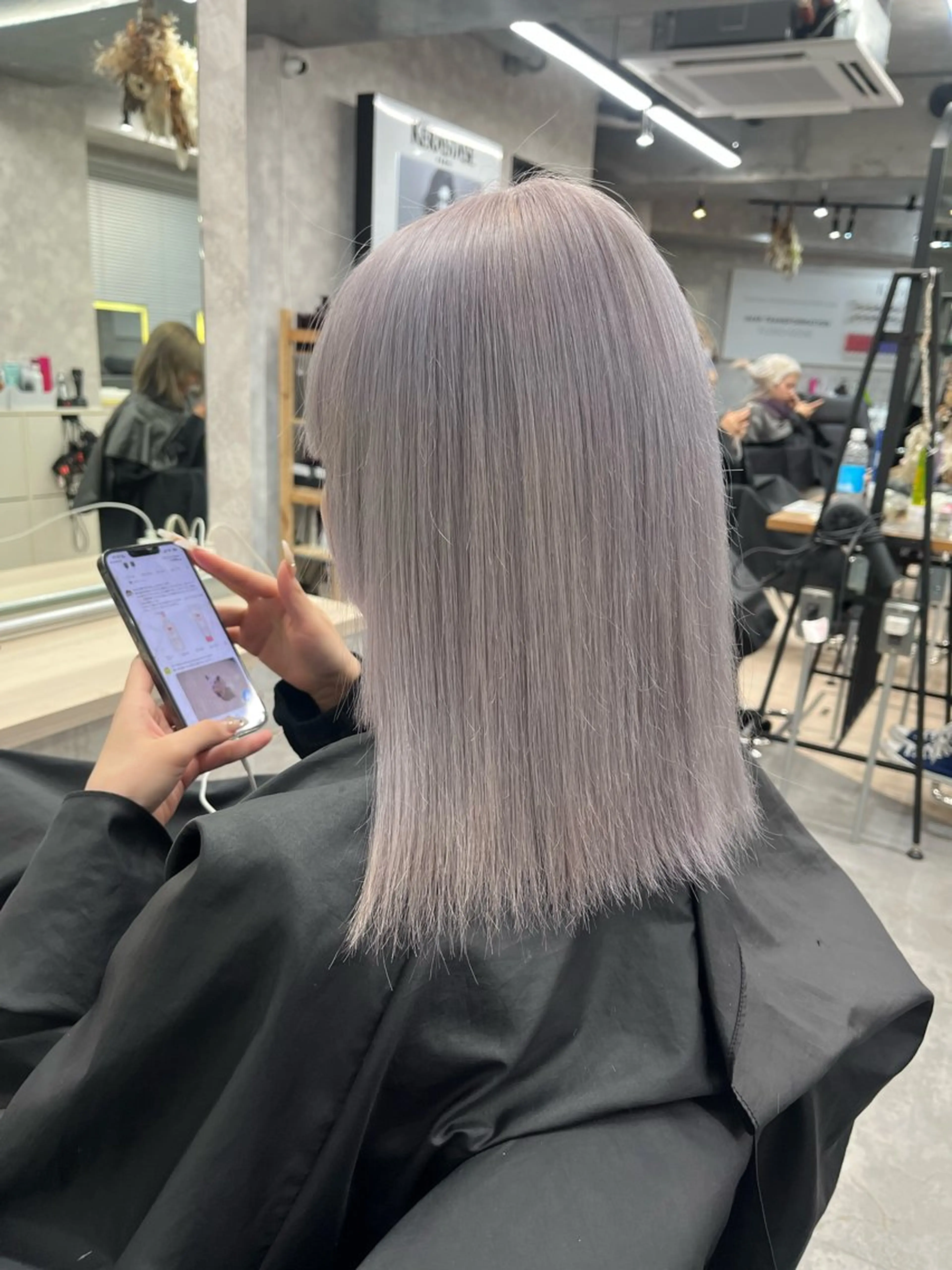 ミディアム カラー アッシュ アッシュグレー ベージュカラー ブリーチ ブロンド ヘアカラー トリートメント 【美髪ハイトーン】 髪質改善/大和🎀のヘアスタイル