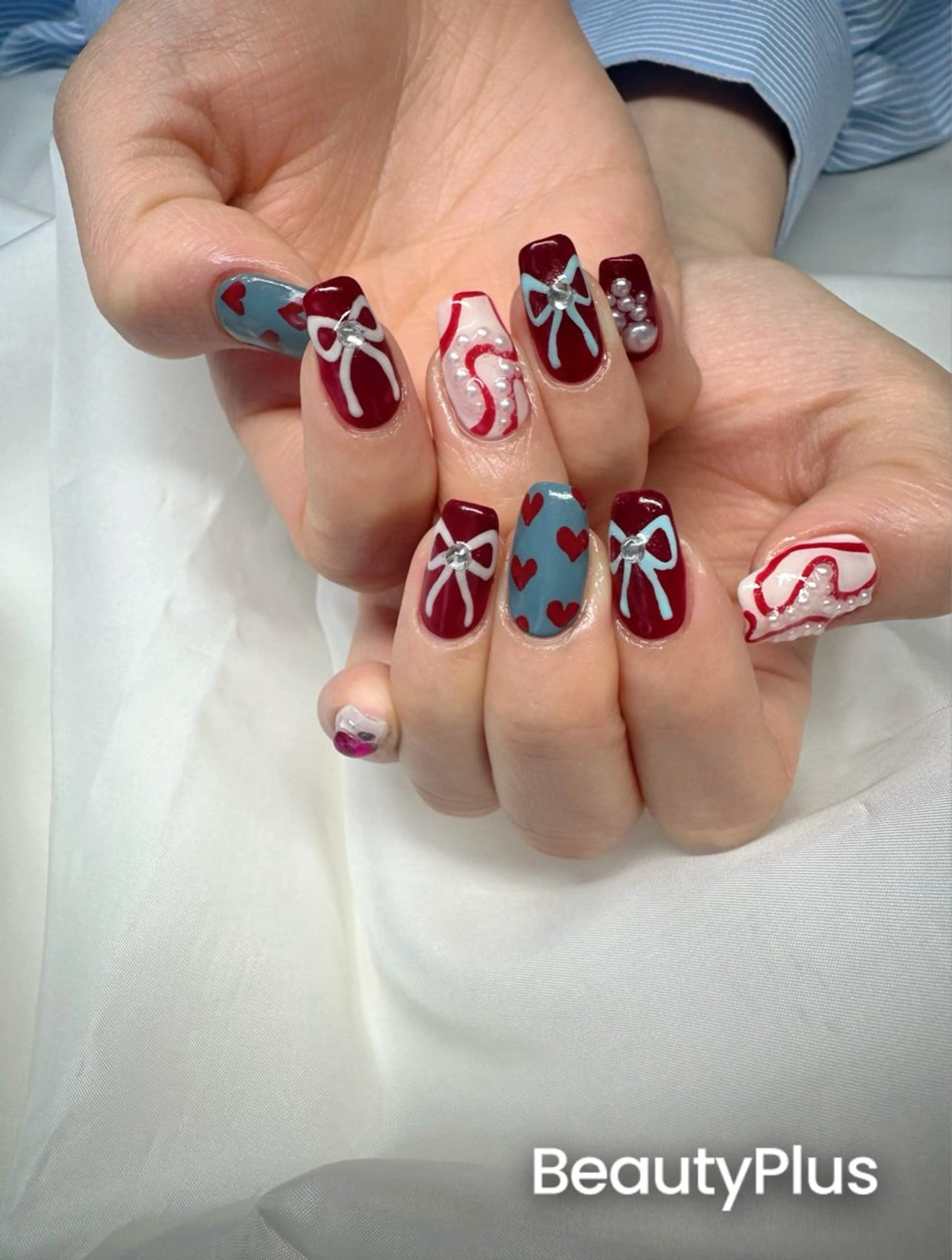 ネイル アートネイル クリアネイル ハート 氷ネイル・うるうるネイル 韓国ネイル 🪞KAPE NAIL 🪞のネイルデザイン