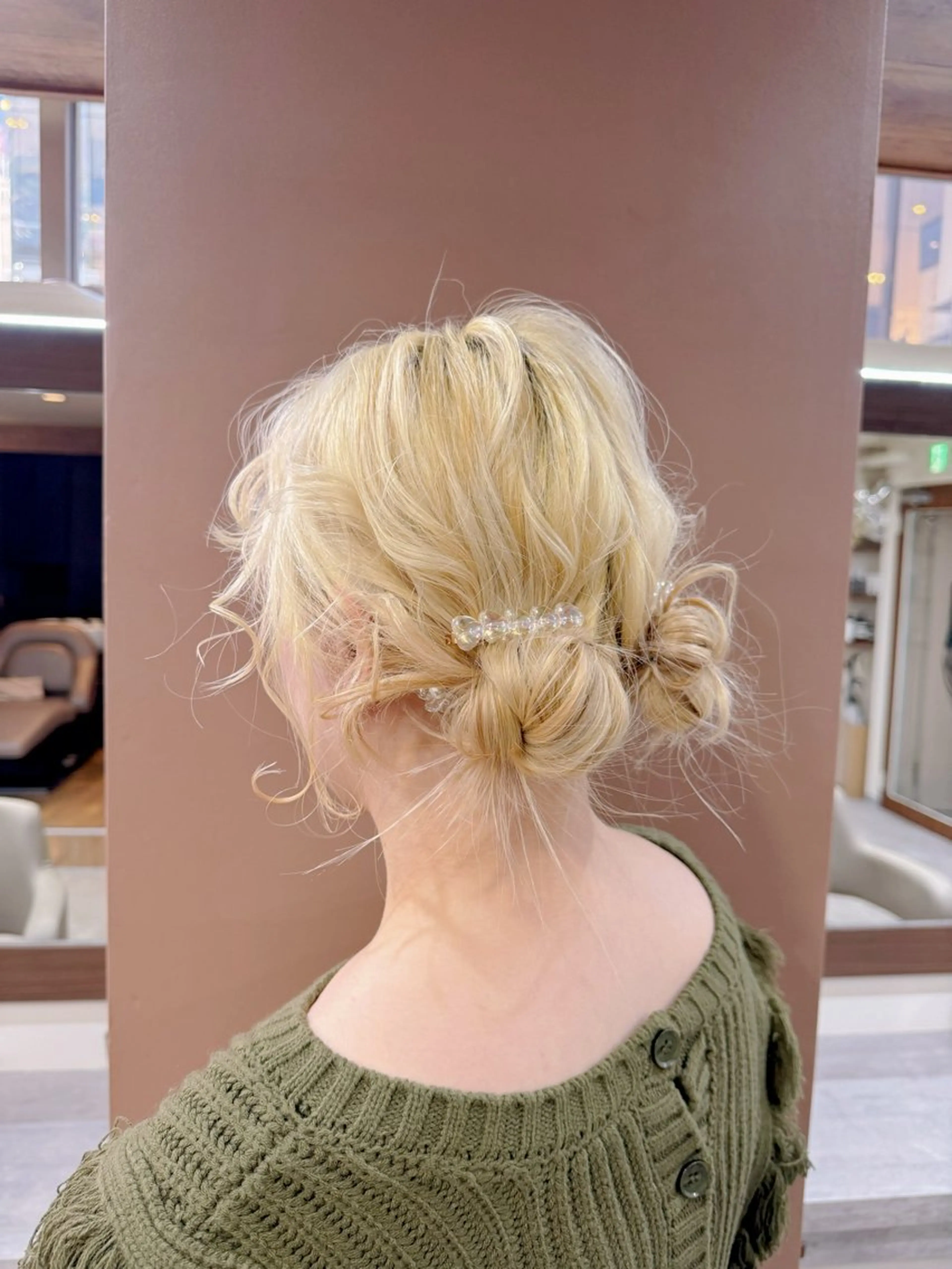 ミディアム お団子ヘア ヘアセット Ammy 池袋所属・韓国ヘア&耳ツボ💎 池袋/himeriのその他イメージ