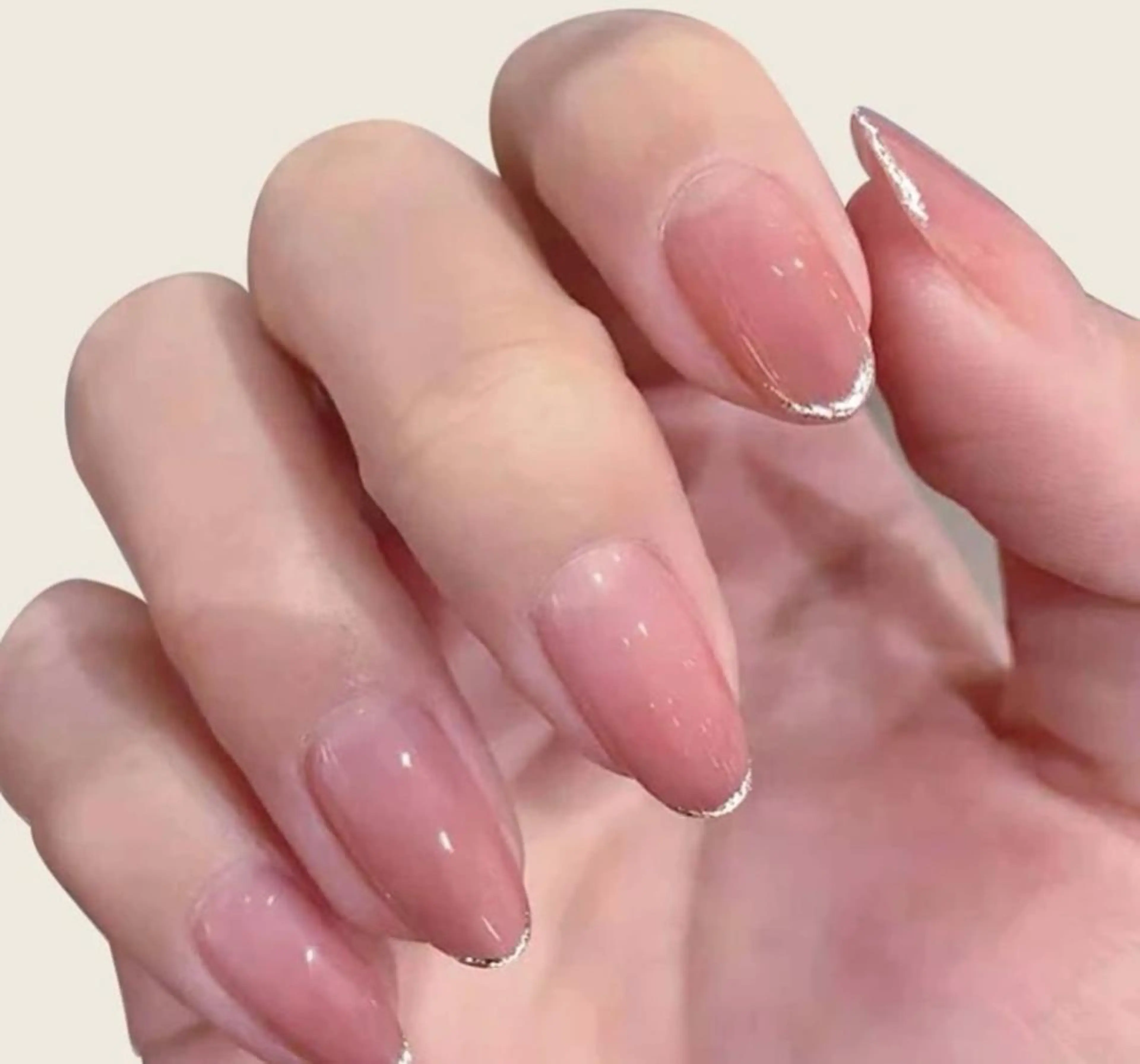 ネイル ジェルネイル グラデーション ラメ(グリッター) ワンカラーネイル パラジェル ハンドネイル PURE NAIL所属・PURE NAILのネイルデザイン